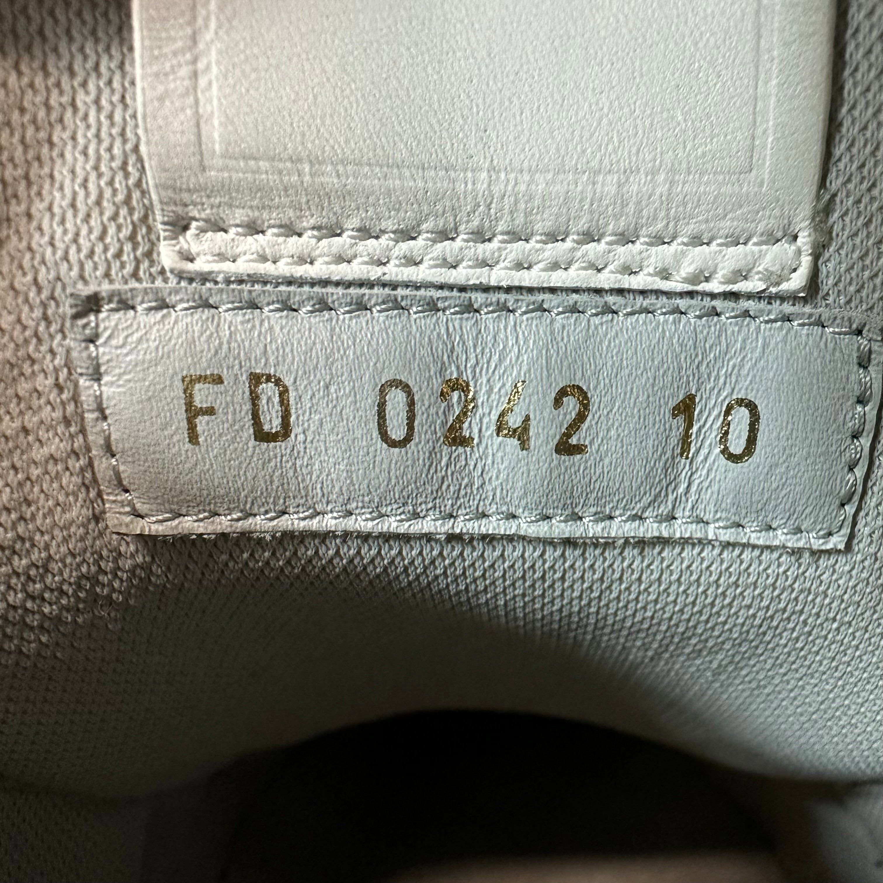 Louis Vuitton Louis Vuitton White Cream Trainer Sneaker Sz 11.5(10LV) Size US 11.5 / EU 44-45 - 7 Thumbnail