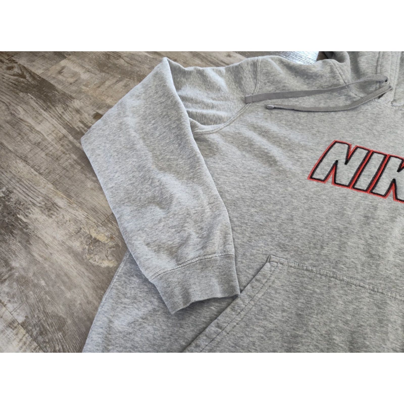 Nike VINTAGE Nike Hoodie Mens Large Gray Spell Out Logo Pullover Sweatshirt Y2K Size US L / EU 52-54 / 3 - 4 Thumbnail
