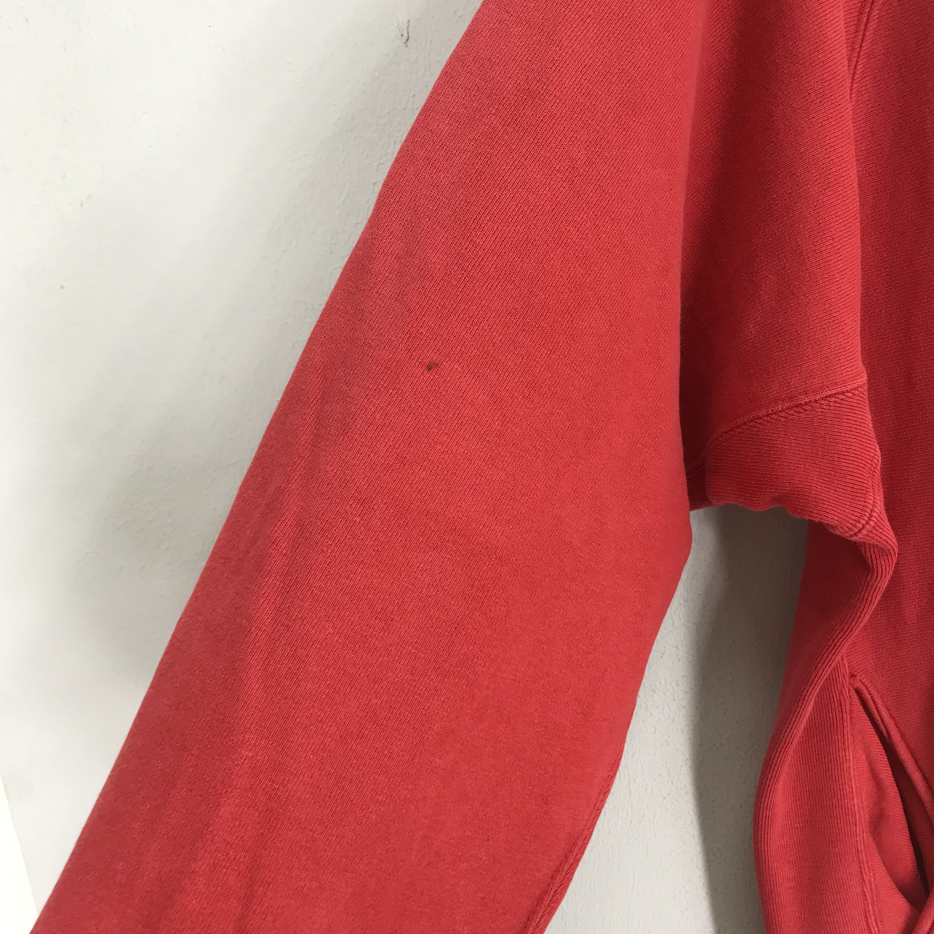Champion Vintage 90s Champion Reverse Weave Embroidery Small Logo Size US L / EU 52-54 / 3 - 6 Thumbnail
