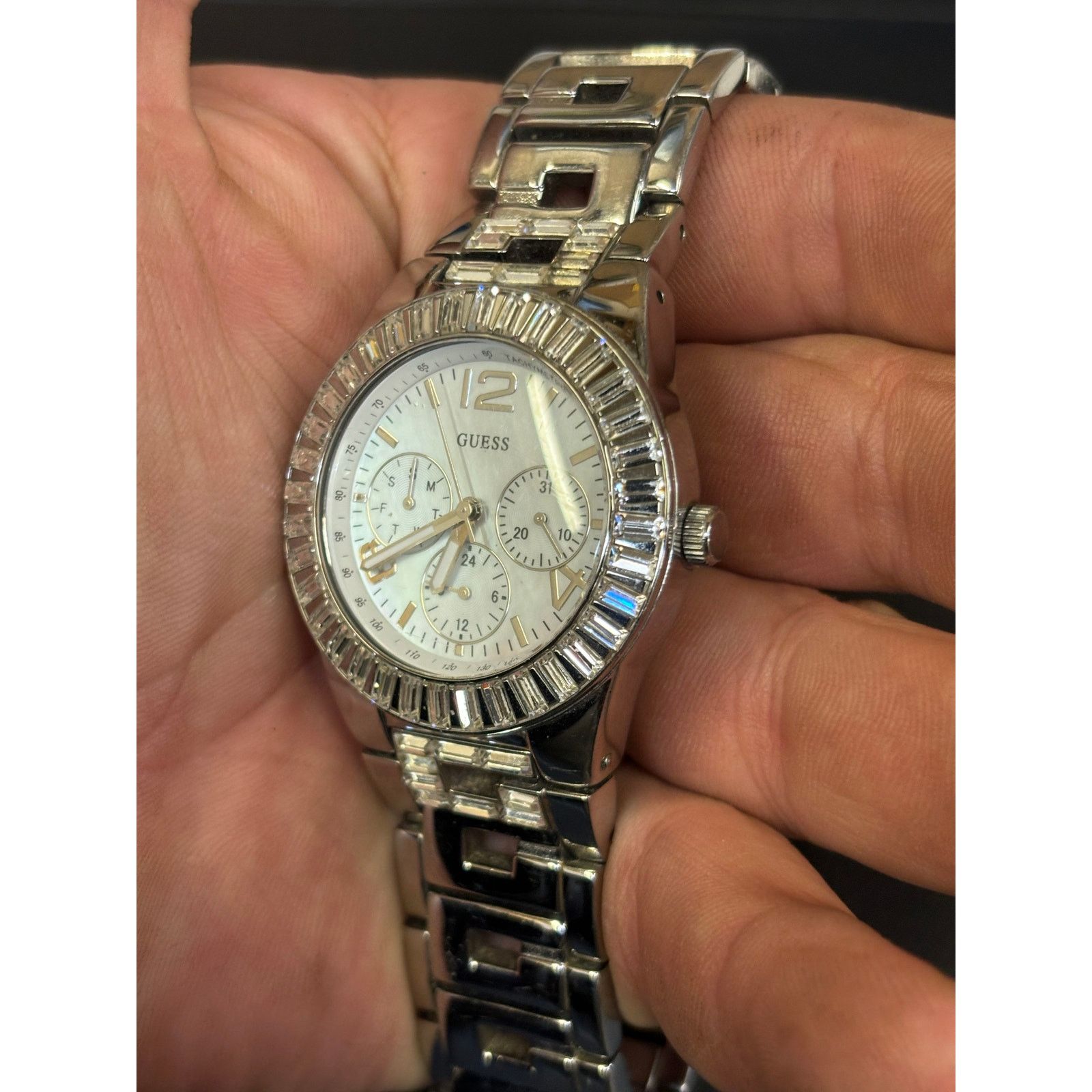 Guess Guess Silver Tone Men’s Watch! New Battery! Size ONE SIZE - 7 Thumbnail