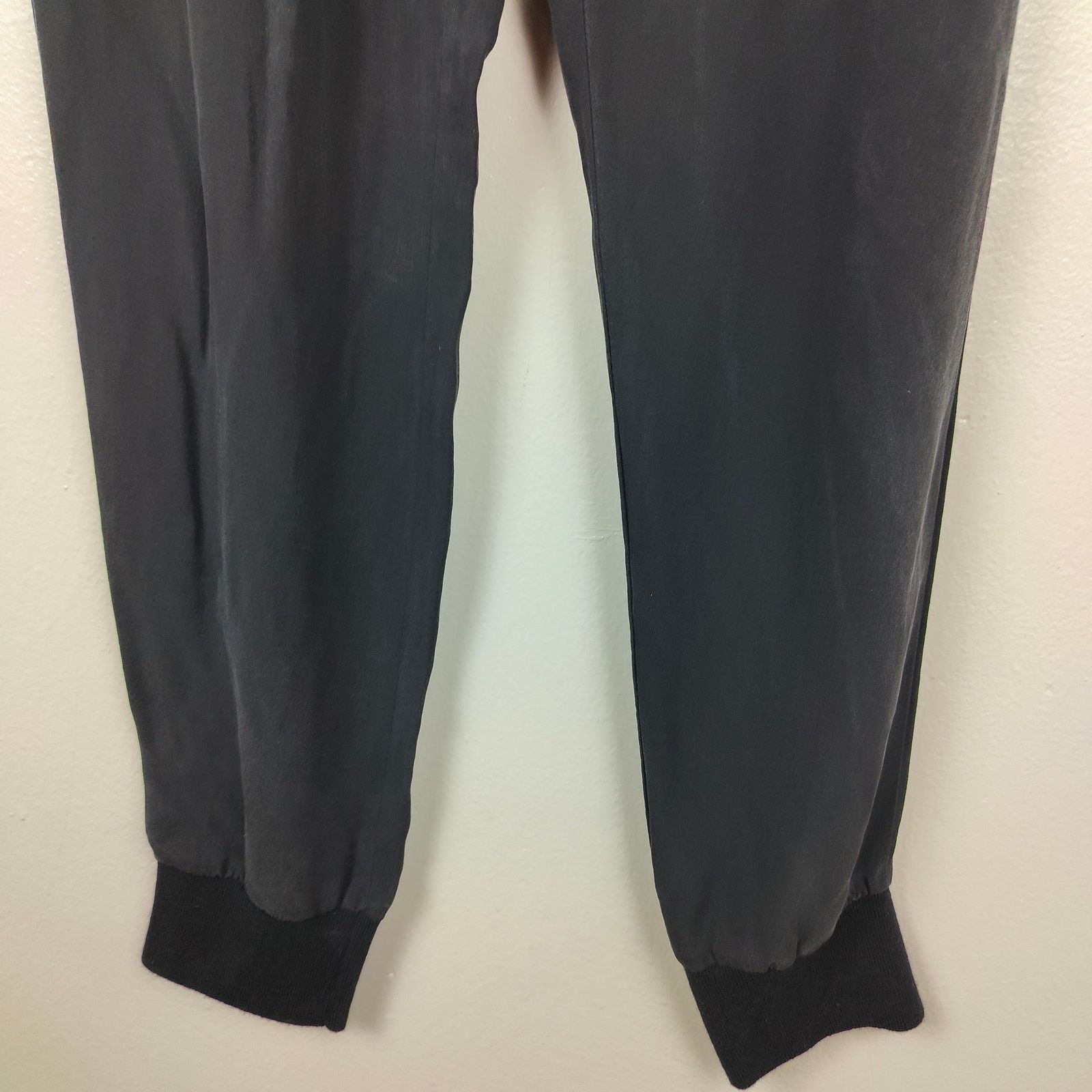 Vince Vince Silk Pants Women Large Black Tapered Leg Minimalist Size 29" - 3 Thumbnail