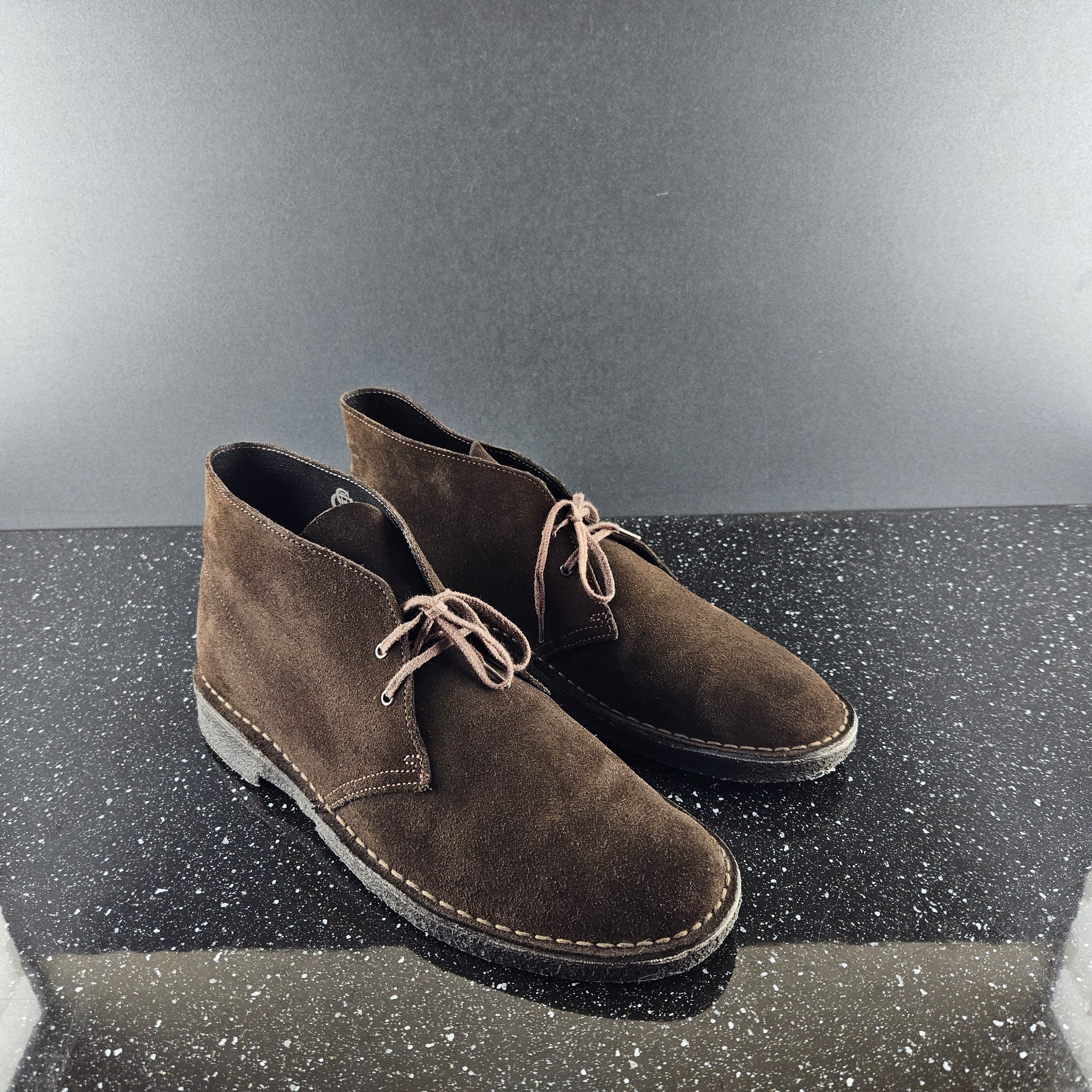 Clarks Clarks Originals Brown Suede LaceUp Crepe Sole Shoes Size US 13 / EU 46 - 4 Thumbnail