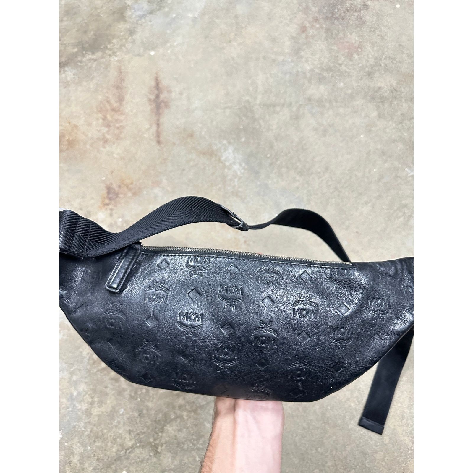 MCM MCM Waist Bag Black Used OS Size ONE SIZE - 4 Thumbnail