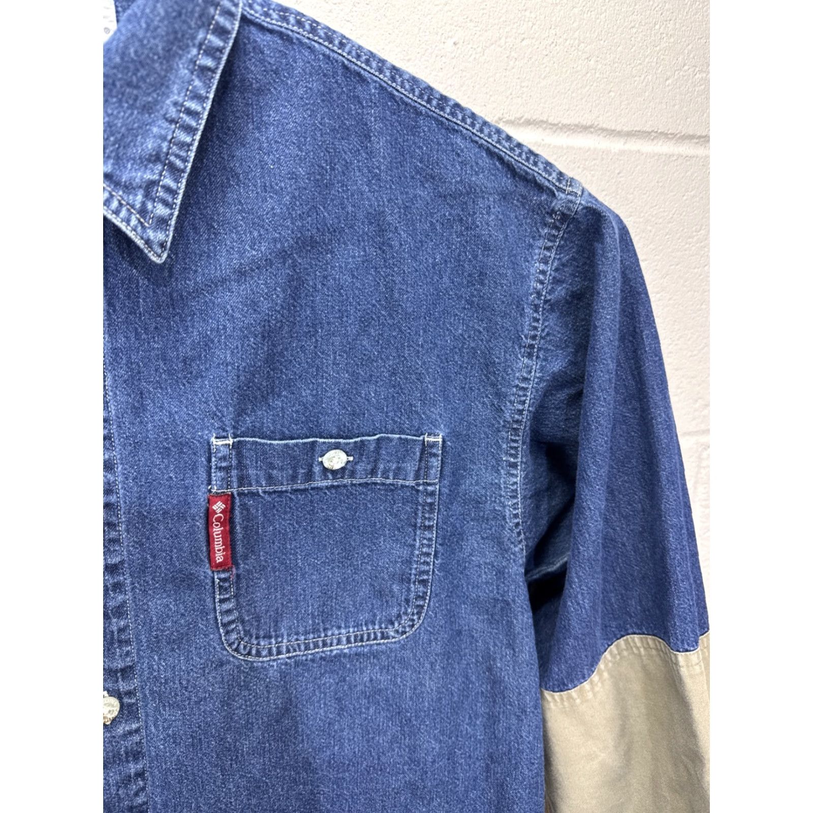 Denime Columbia Men's Button-Up Shirt M Blue Denim Outdoor Hunting Long Sleeve Patches 90s Size US M / EU 48-50 / 2 - 6 Thumbnail