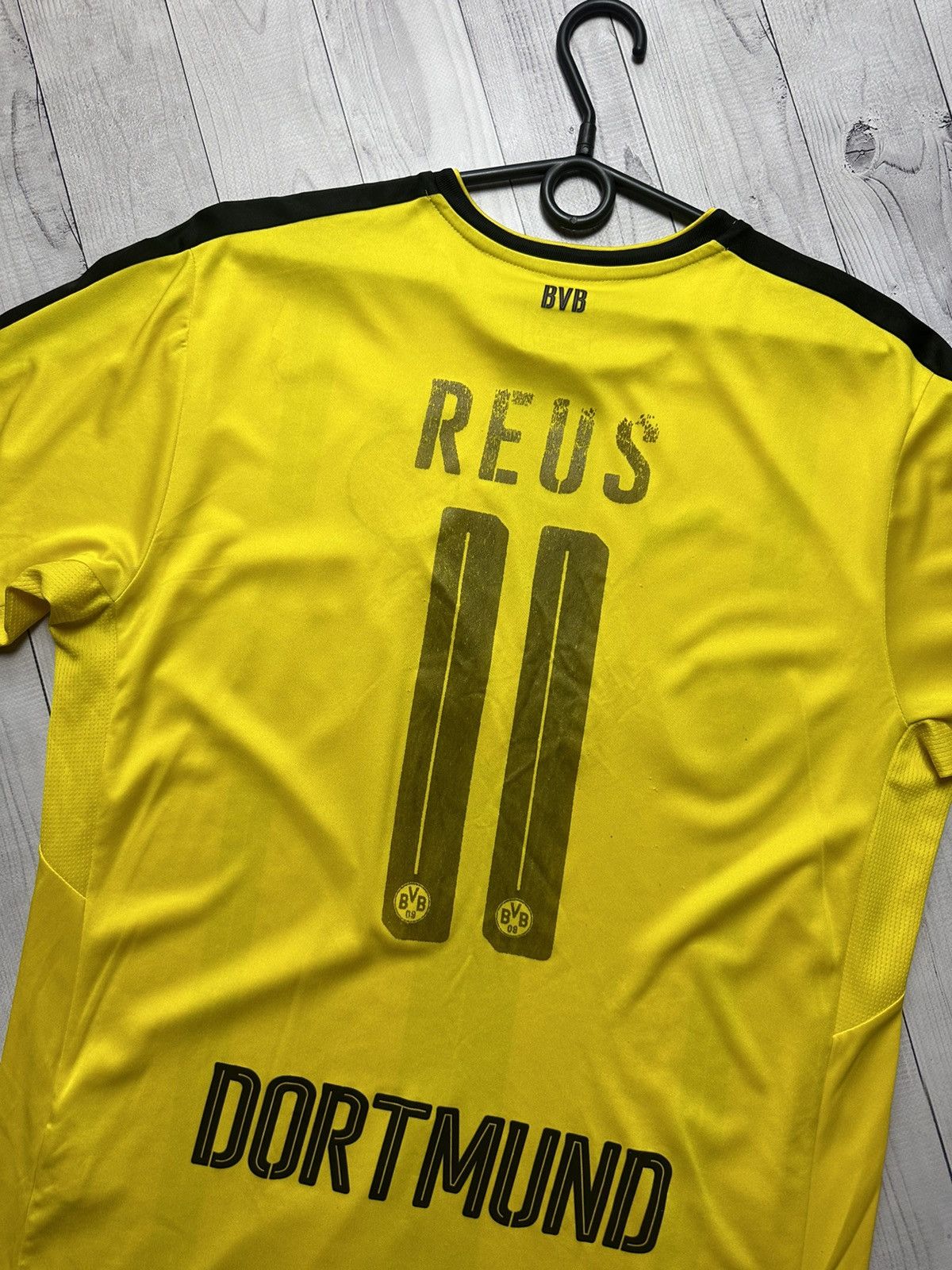Puma × Vintage Vintage borussia Dortmund soccer jersey 11 Reus rare size L Size US L / EU 52-54 / 3 - 9 Thumbnail