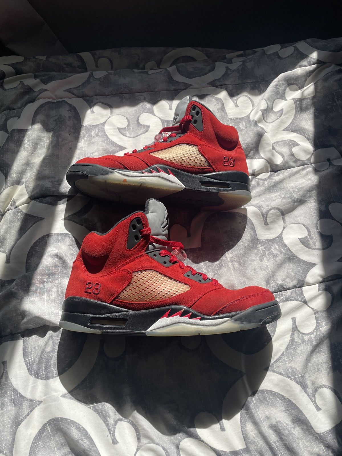 Jordan Brand Jordan 5 Raging bull Size US 12 / EU 45 - 1 Thumbnail