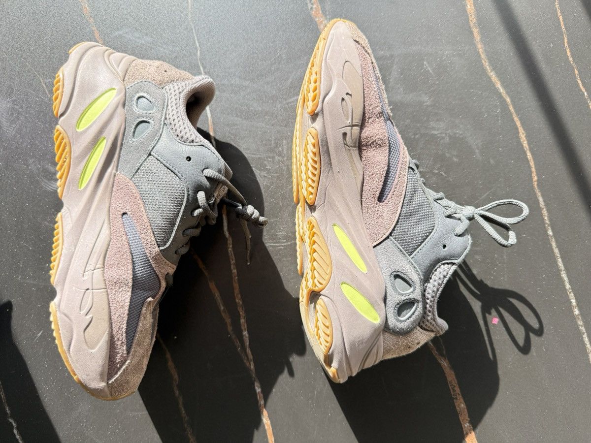 Adidas Yeezy Boost 700 Mauve Size US 9.5 / EU 42-43 - 6 Thumbnail