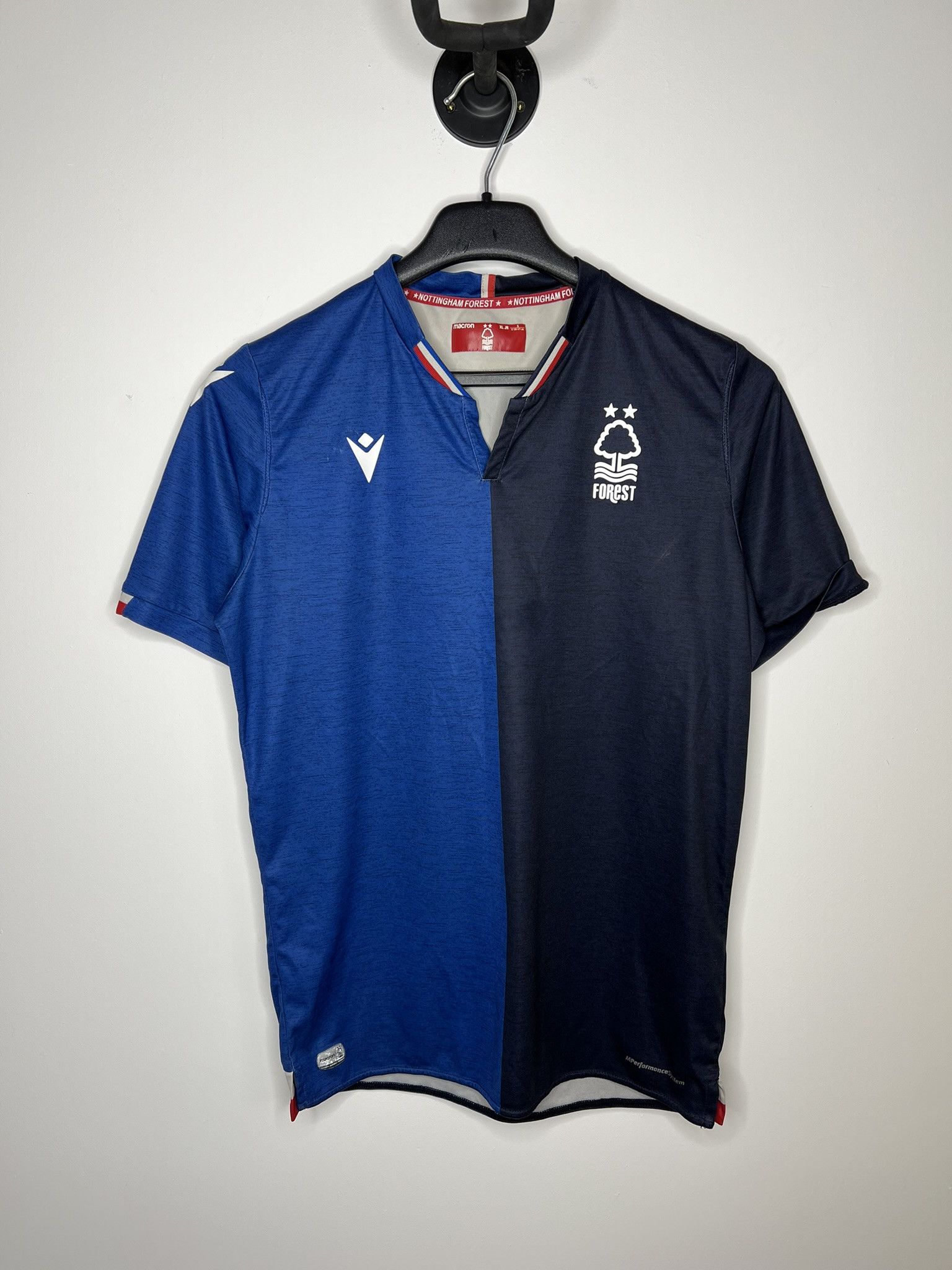 Macron NOTTINGHAM FOREST 2019 2020 AWAY FOOTBAL SHIRT SOCCER JERSEY Size US S / EU 44-46 / 1 - 1 Thumbnail