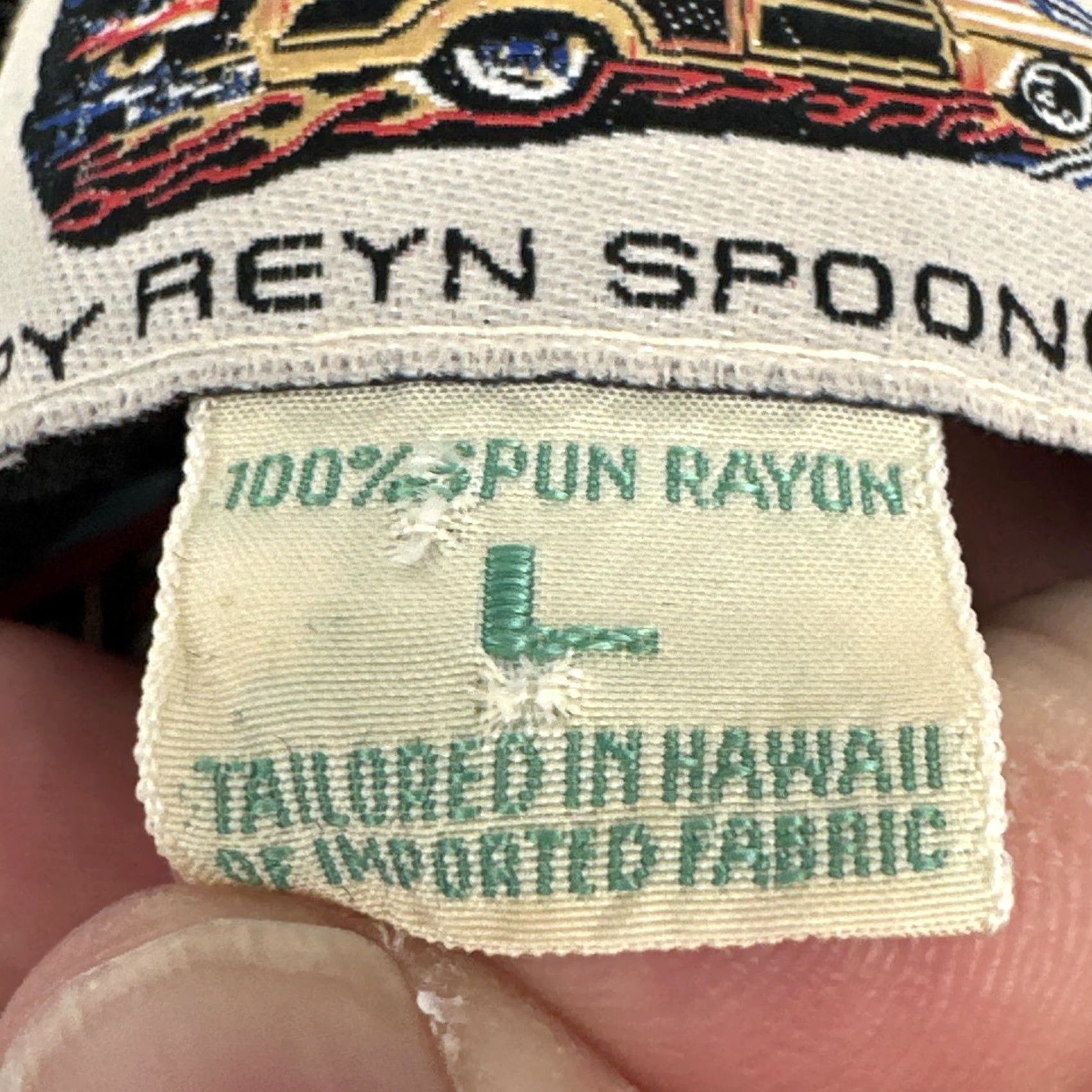 Reyn Spooner VINTAGE Reyn Spooner Art Of Eddy Y Shirt Mens Large Black Graphic Print Hawaiian Surf Button-Up Short Sleeve Relaxed Collared Mens Size US L / EU 52-54 / 3 - 5 Thumbnail
