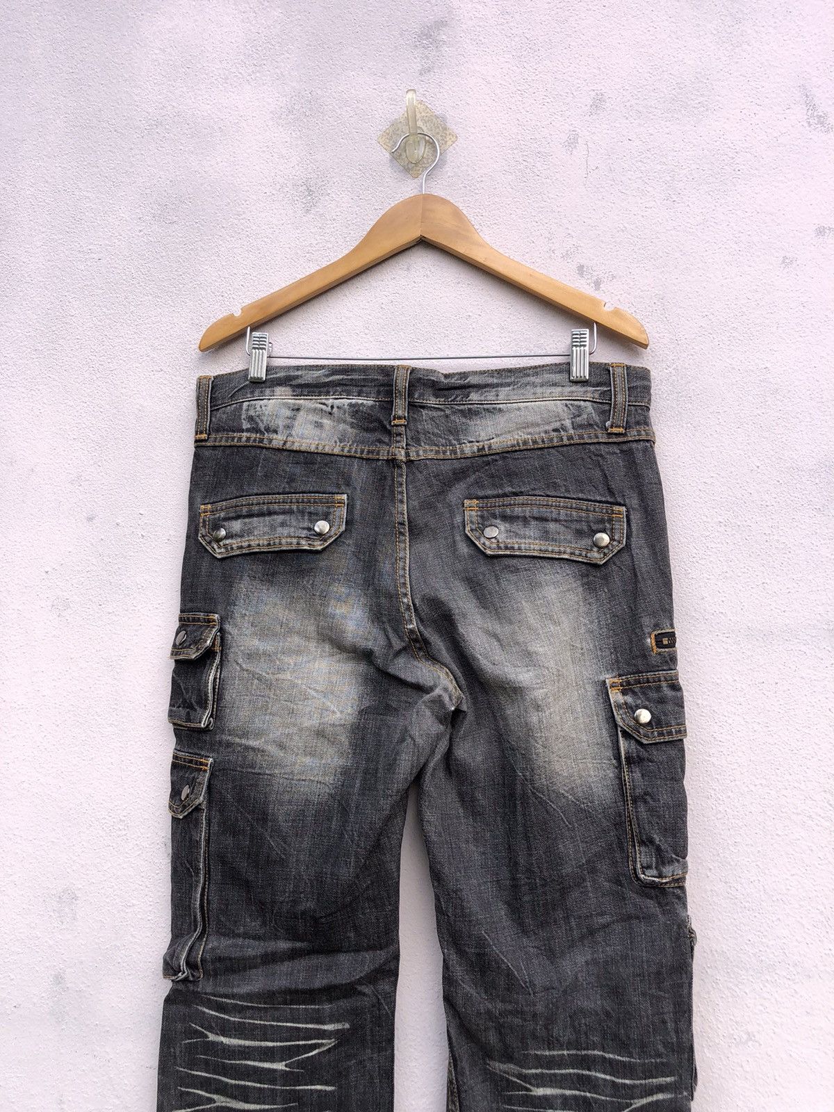 Japanese Brand Japanese Brand Vomanie Flared Cargo Jeans Size US 31 - 6 Thumbnail