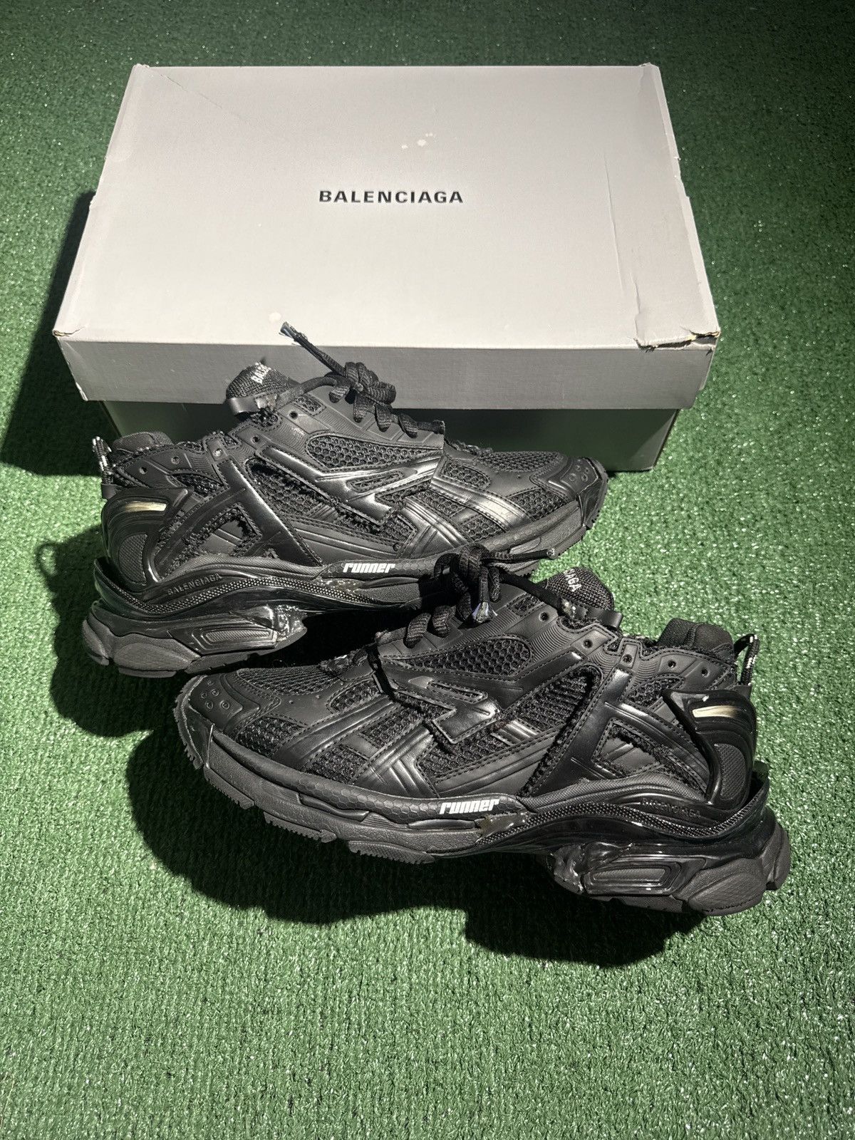 Balenciaga Balenciaga runner black size 44 Size US 11 / EU 44 - 1 Thumbnail