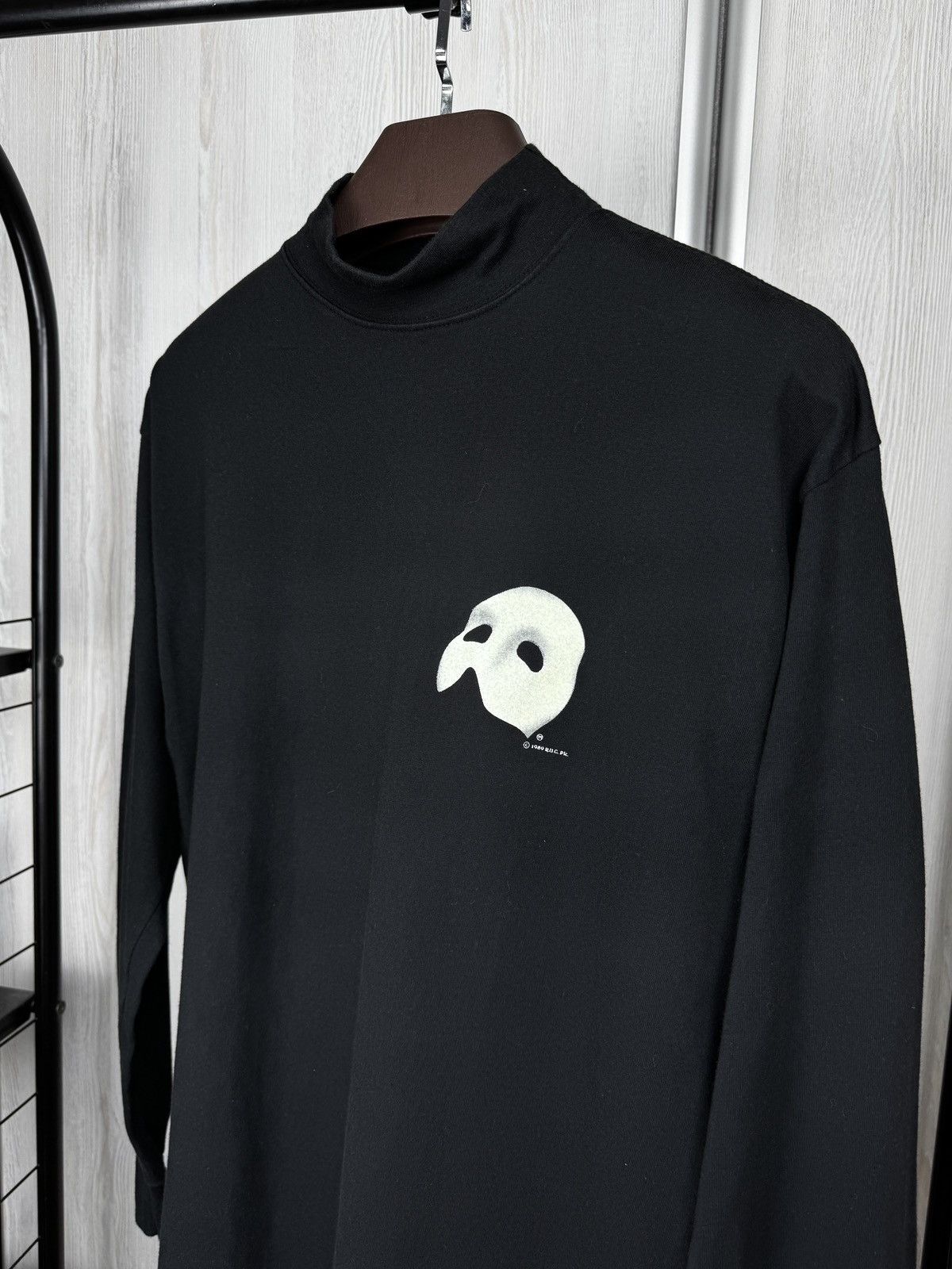 Vintage Vintage THE PHANTOM OF THE OPERA 1989 Black Neck Sweatshirt Size US L / EU 52-54 / 3 - 6 Thumbnail