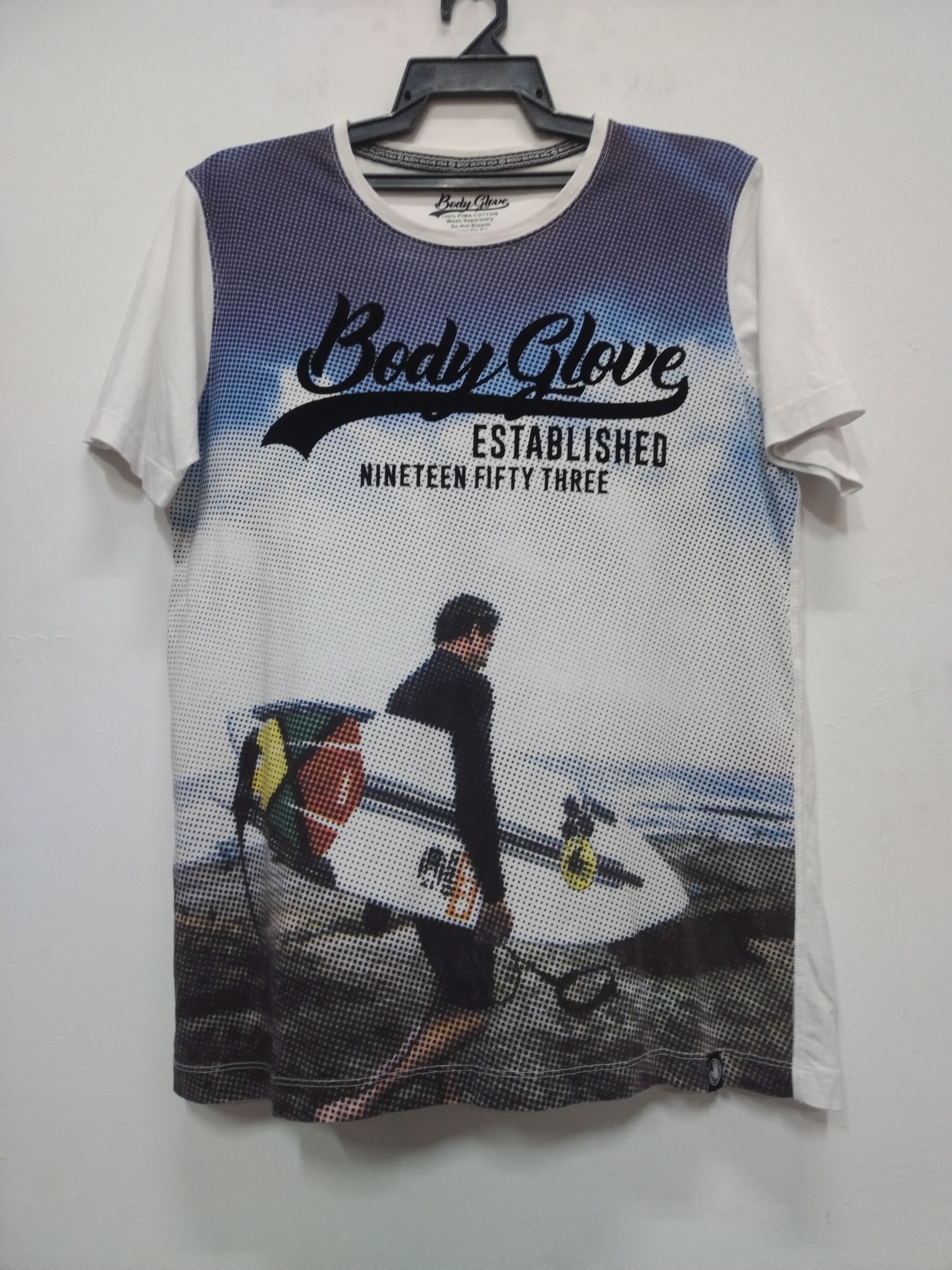 Body Glove Rare design over print body glove usa t shirt L slim fit Size US L / EU 52-54 / 3 - 1 Thumbnail
