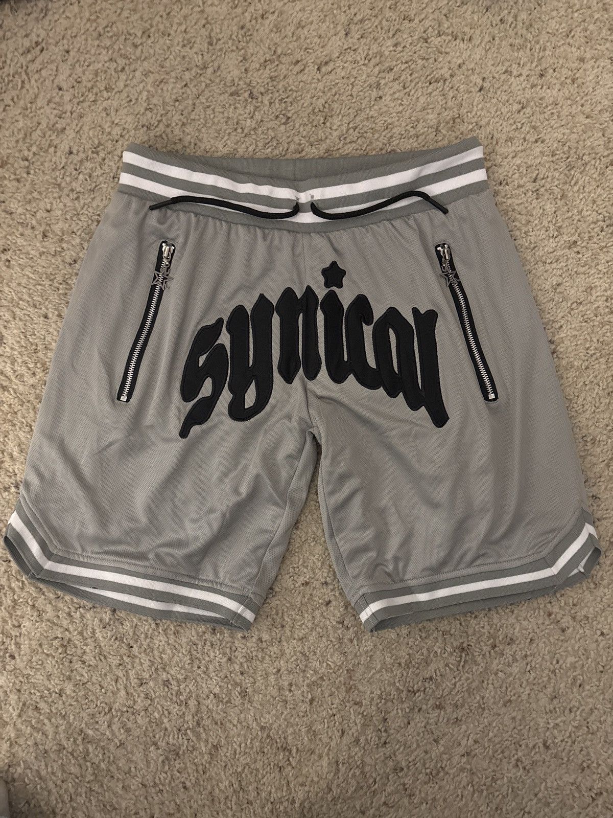 SYNICAL Synical Grey Arch Logo Shorts Size US 30 / EU 46 - 1 Thumbnail