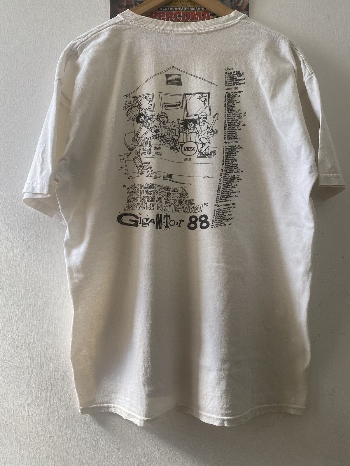 Band Tees × Vintage Band Tee x Rock Band x NOFX Gigan Tour x Vintage ©️ 2004 Size US L / EU 52-54 / 3 - 11 Thumbnail