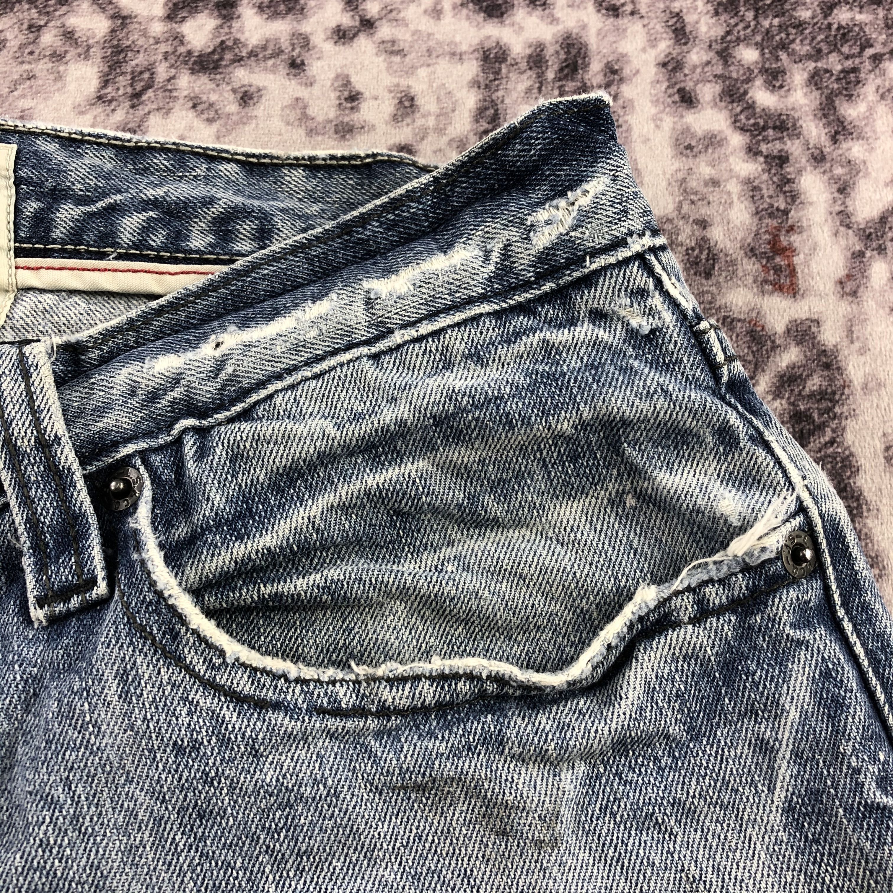 Levi's × Vintage Vintage Blue Wash Levis 514 Jeans-JM2962 Size US 31 - 12 Thumbnail