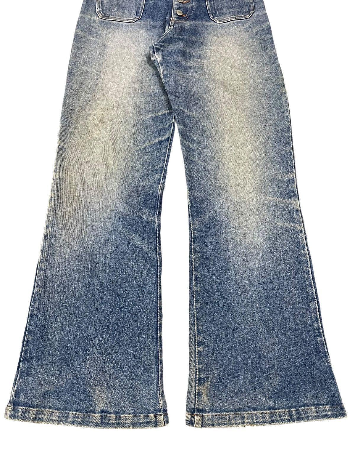 Japanese Brand Vintage Japanese Brand Fading Mid Rise ButtonFly Flare Jeans Size 30" / US 8 / IT 44 - 6 Thumbnail
