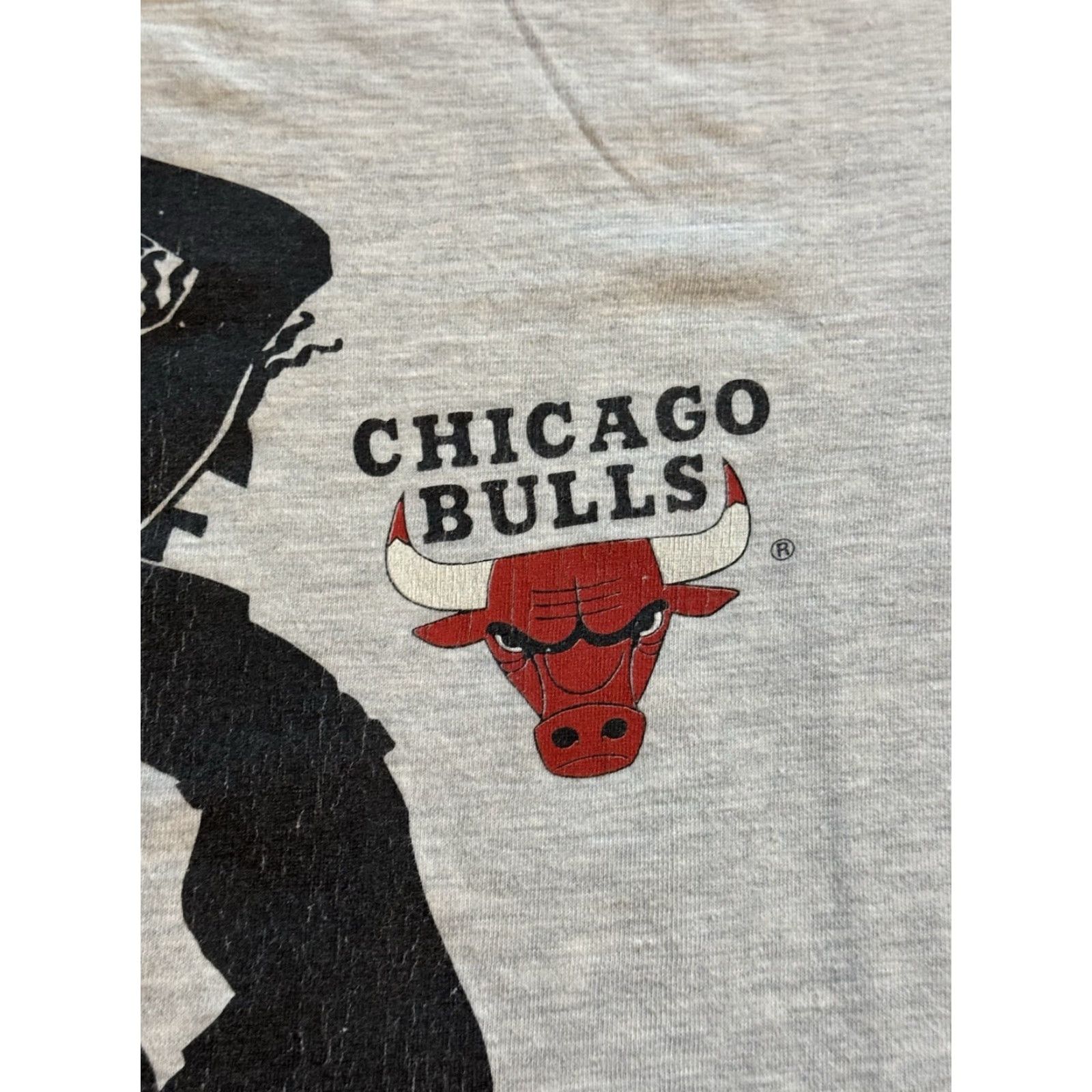 Vintage VINTAGE 90s Chicago Bulls In The Paint T Shirt Mens M Gray Short Sleeve Crew Neck Graphic Print Logo Rap Hip Hop Sports 90s Size US M / EU 48-50 / 2 - 3 Thumbnail