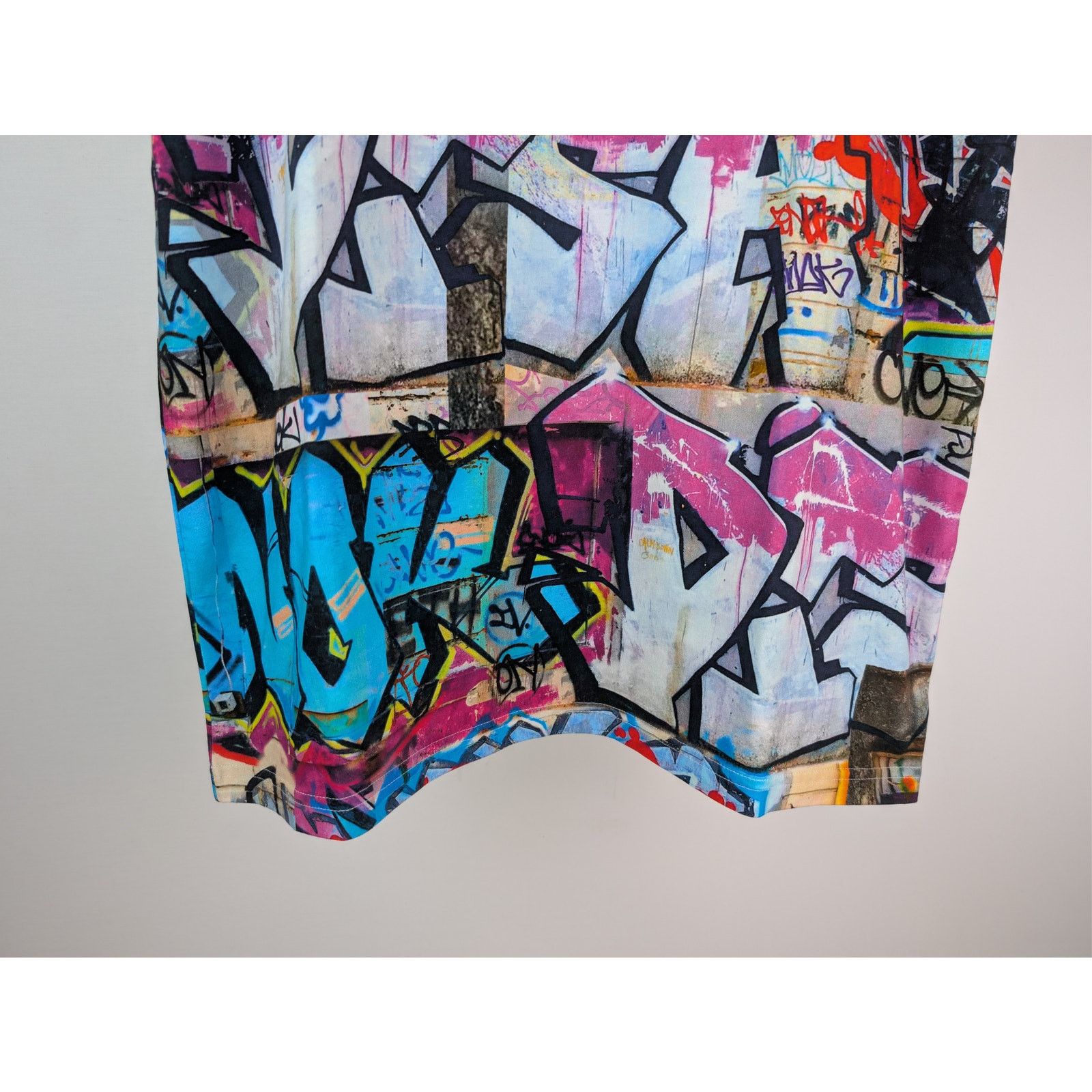 Vivienne Westwood o1rshd1 Classic Graffiti T-Shirt in Multiolor Size US L / EU 52-54 / 3 - 4 Thumbnail