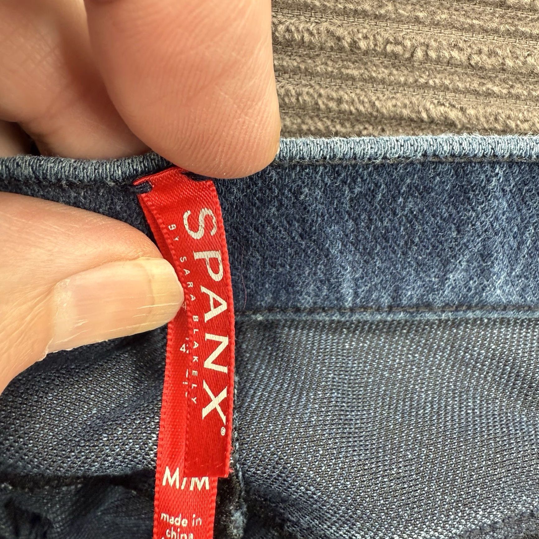 Spanx Spanx Pull On Jeans Women Medium Blue Cotton Denim Regular Inseam 27 in Ankle Comfort Size 32" / US 10 / IT 46 - 3 Thumbnail
