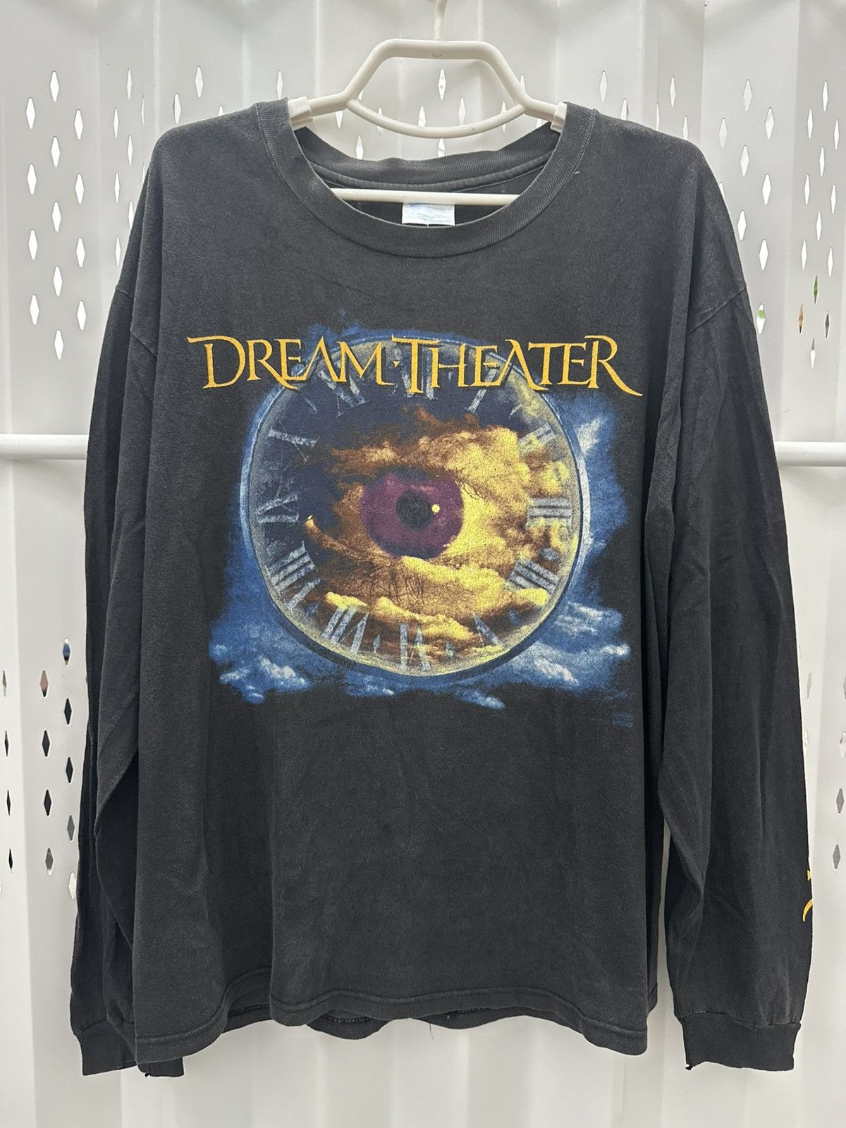 Hanes Vintage 1990’s Dream Theater L/S Japan Tour 1995 TShirt Size US L / EU 52-54 / 3 - 1 Thumbnail