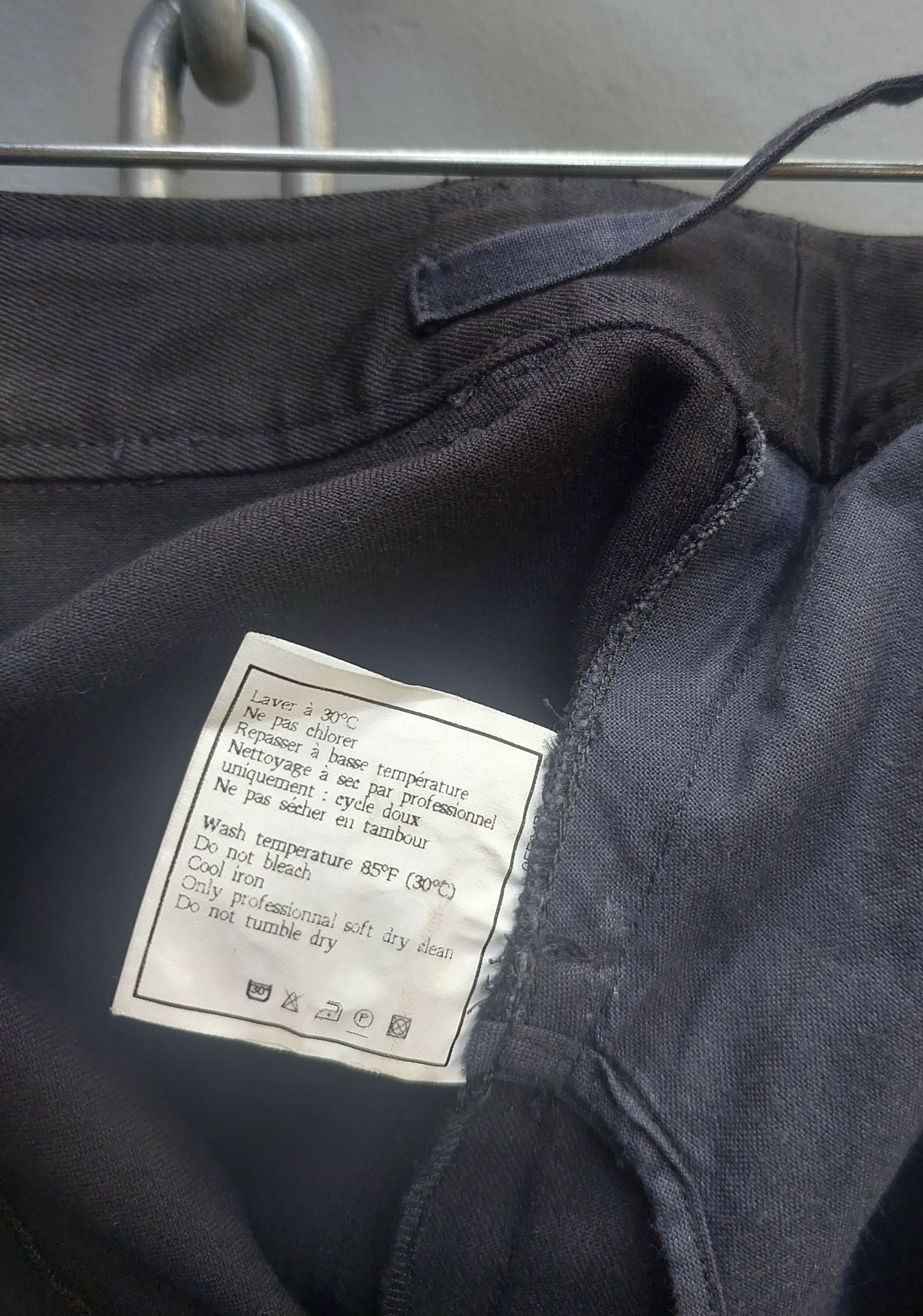 Chanel Chanel Black Cotton Cropped Pants with Side Tape Size 28" / US 6 / IT 42 - 17 Thumbnail
