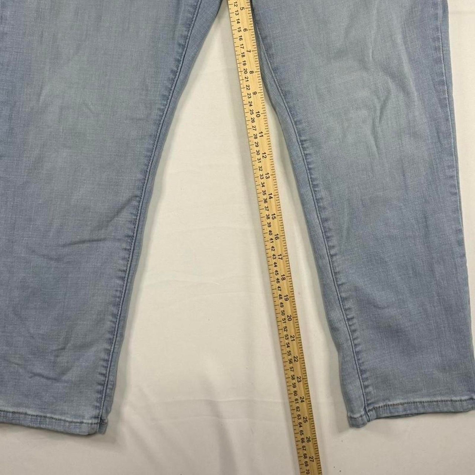 Levi's Levi’s Women’s Boyfriend Jeans In Size 33 Size 33" - 6 Thumbnail