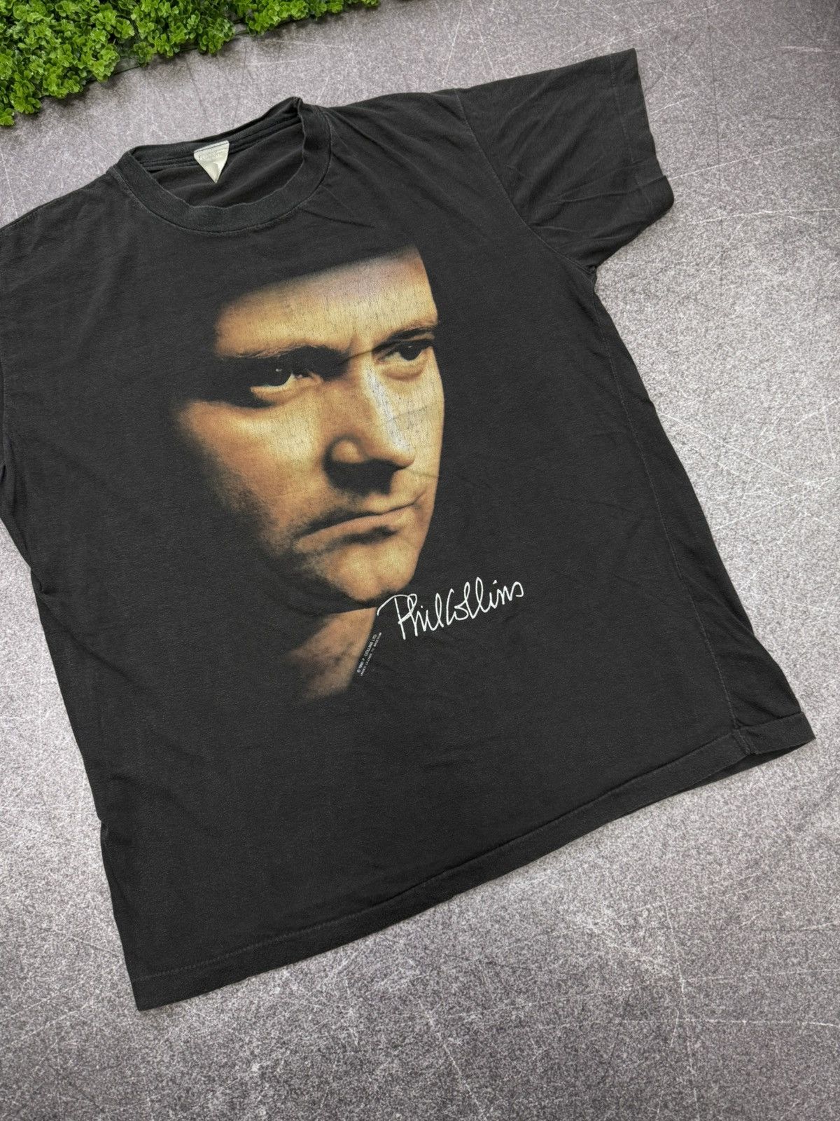 Band Tees Vintage 1990 Phil Collins genesis drummer band t shirt rock Size US L / EU 52-54 / 3 - 12 Thumbnail