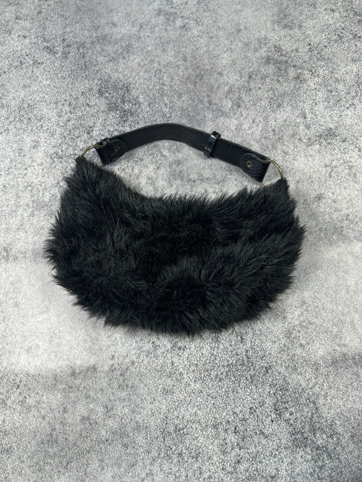 Vintage Y2K Avant Garde Black Fur Crossbody Bag Rare Streetwear USA Size ONE SIZE - 1 Thumbnail