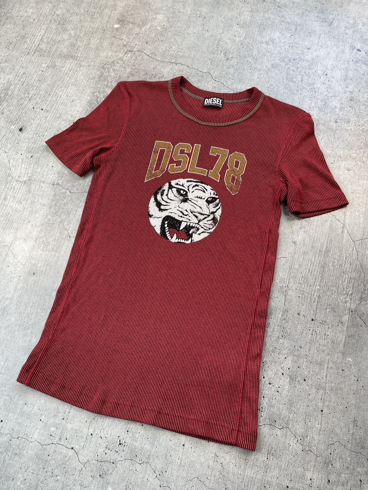 Diesel Avant Garde🧭 90S DIESEL BIG LOGO VINTAGE Y2K CRAZY T-SHIRT Size US S / EU 44-46 / 1 - 5 Thumbnail