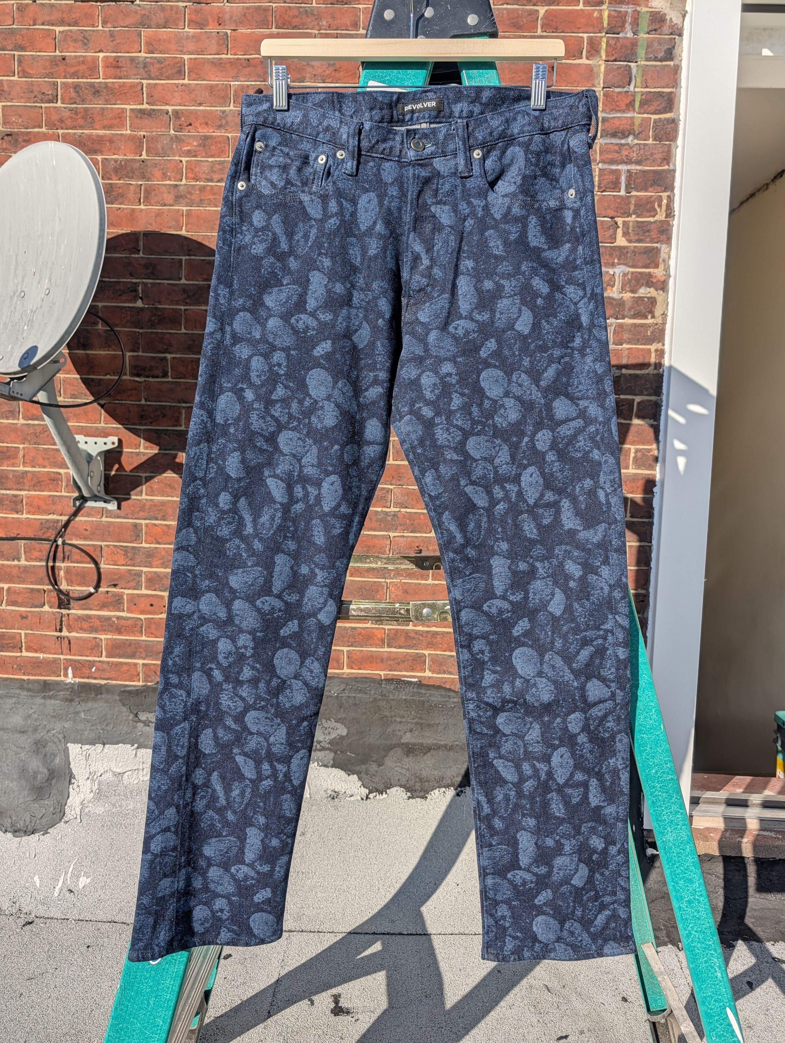 Japanese Brand Revolver Laser Etched Denim Size US 33 - 1 Thumbnail