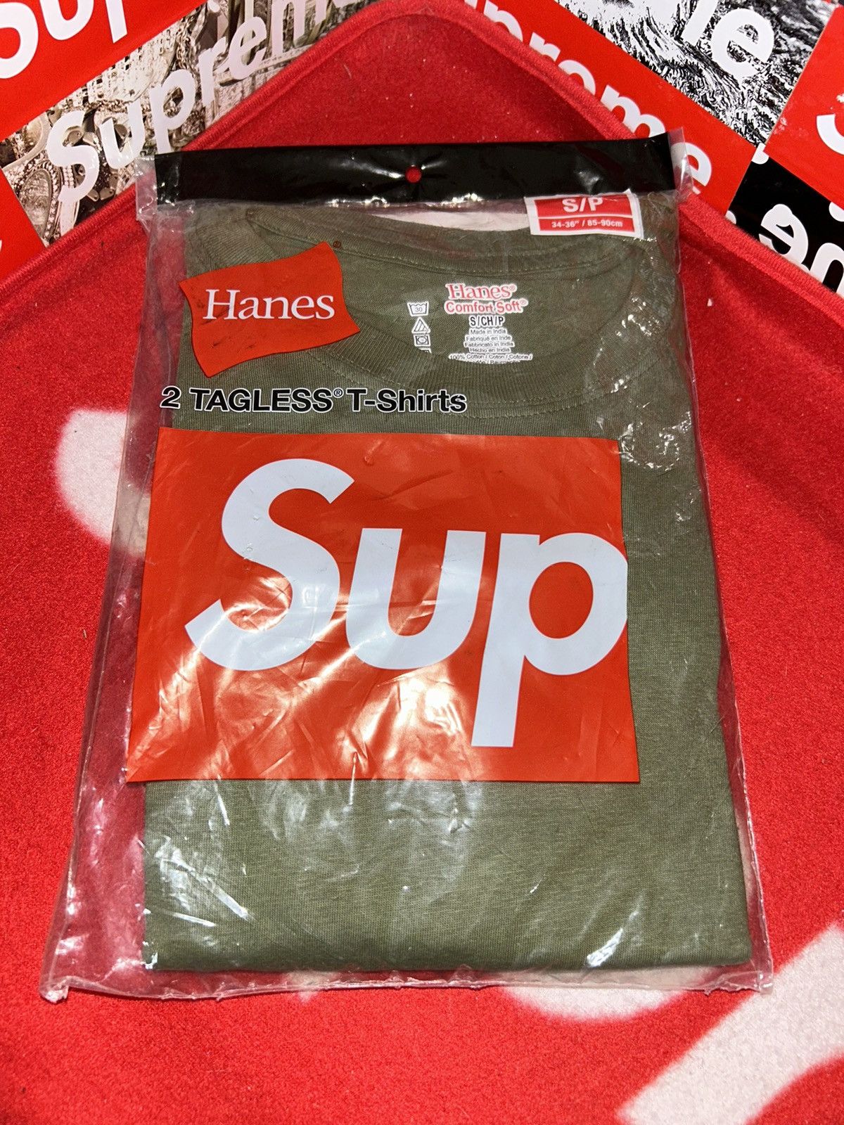 Supreme Supreme Hanes Tagless Tees SS22 Olive size Small NEW Size US S / EU 44-46 / 1 - 1 Thumbnail