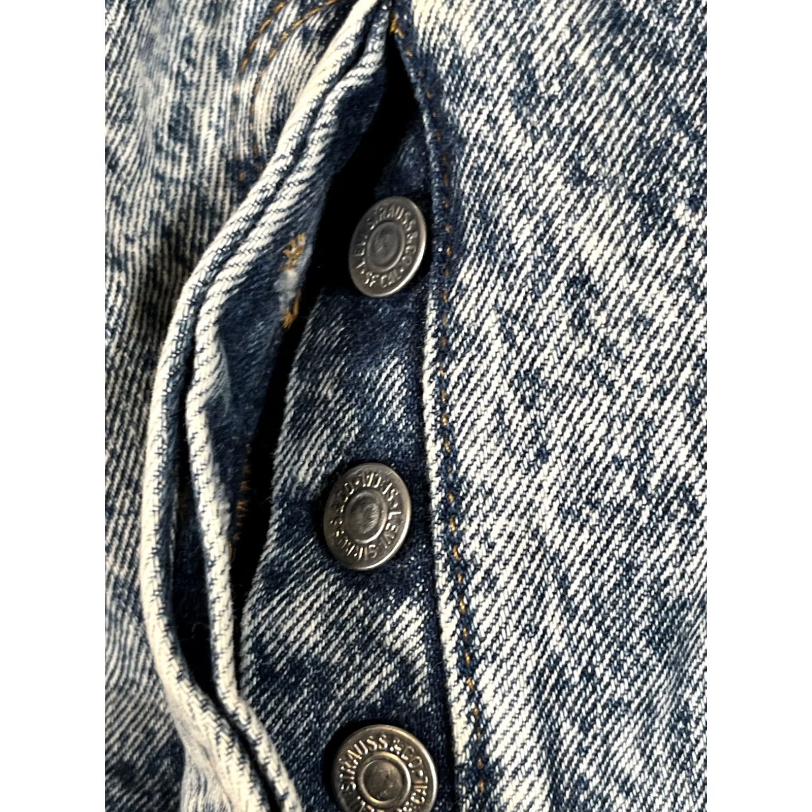 Levi's VINTAGE Levi's 501 Jeans Men 28x32 Blue Acid Wash Button Fly 501 0109 USA 80s Jeans Women Mens Girls Size US 28 / EU 44 - 5 Thumbnail