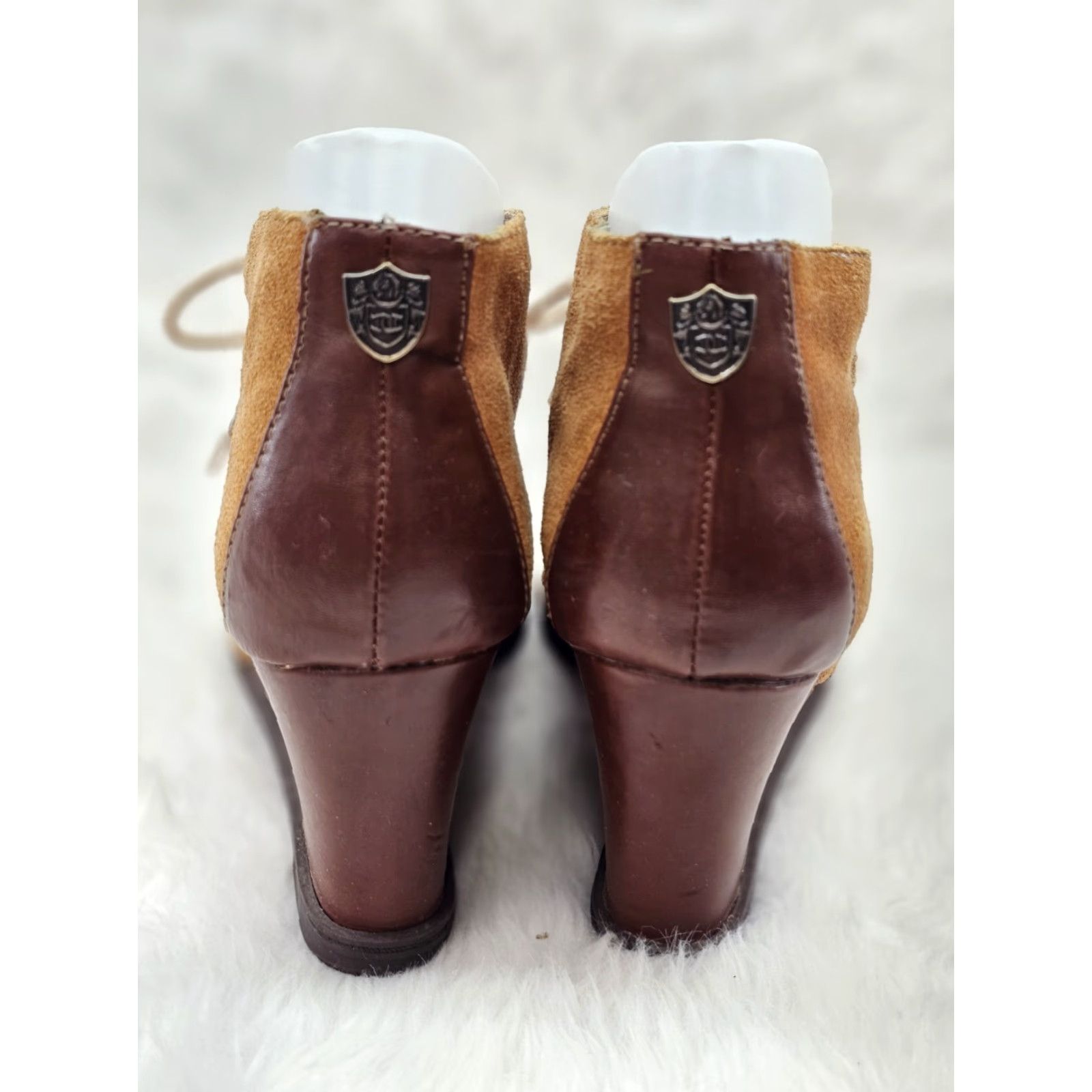 Etienne Aigner Etienne Aigner Camelot E-Zita Ankle Bootie Women 8 1/2 M Leather Lace Up Wedge Size US 9 / IT 39 - 7 Thumbnail