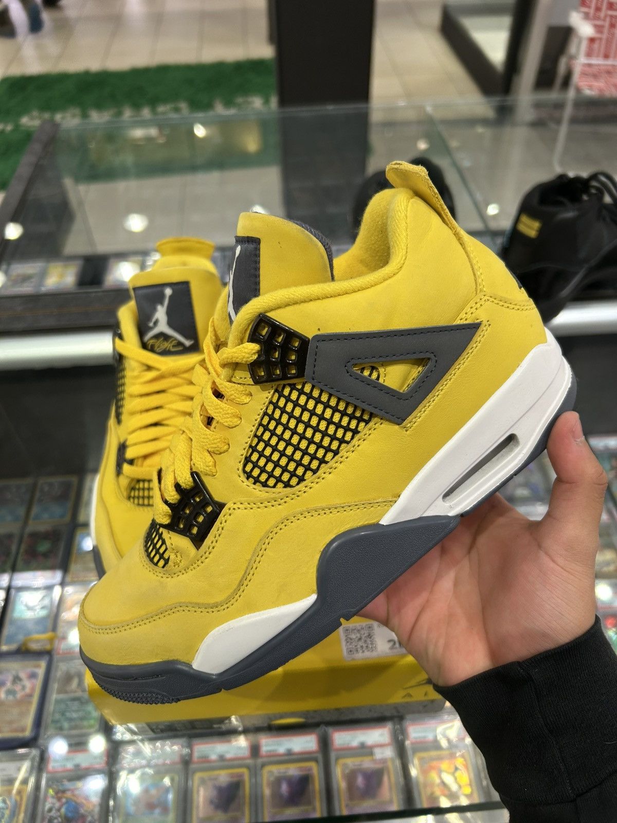 Jordan Brand Jordan 4 Lightning Size US 7.5 / EU 40-41 - 2 Thumbnail