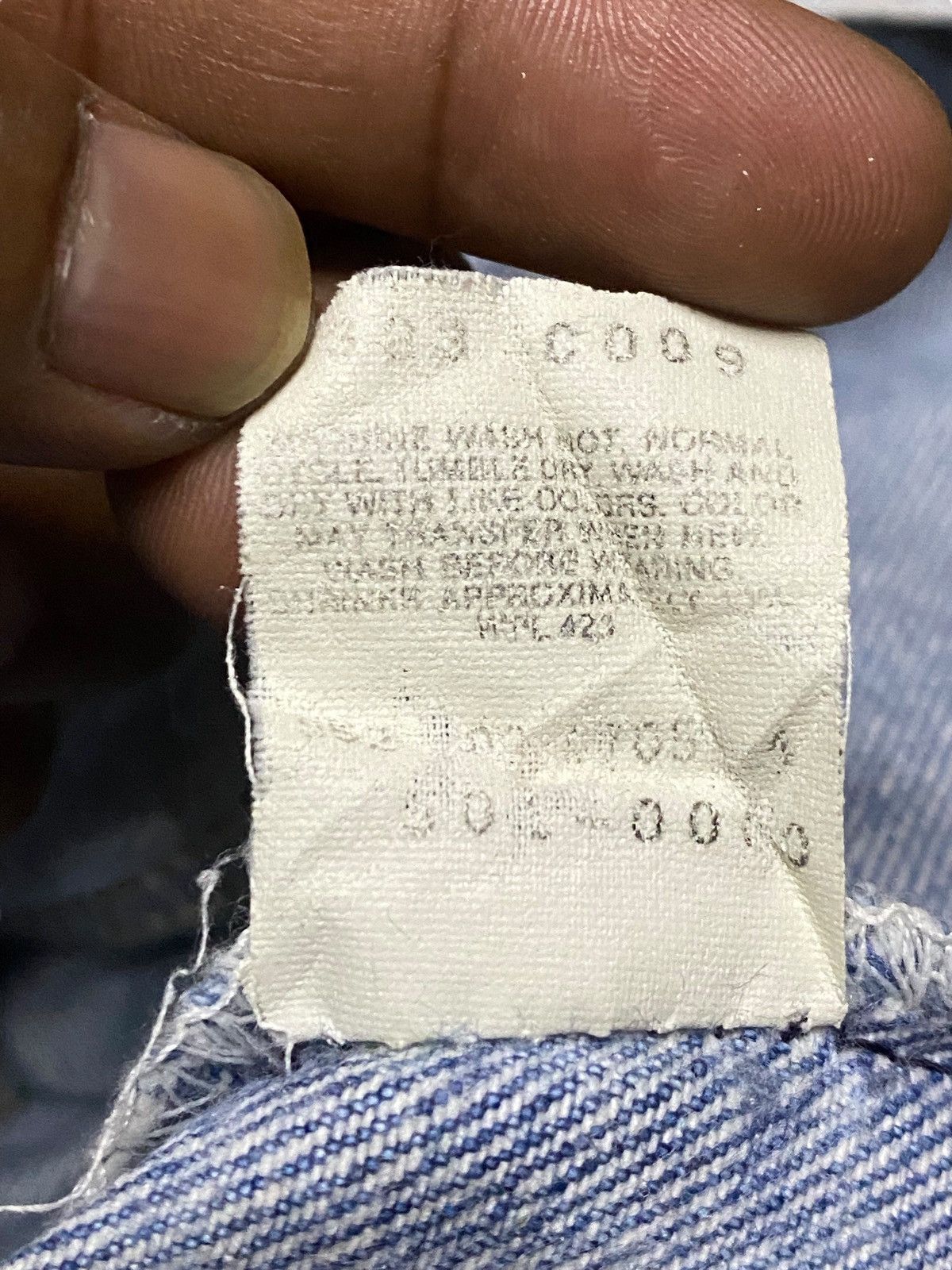 Levi's Vintage Clothing Vintage Levis 501 80s Grunge Distressed Loose Jeans Size US 29 - 18 Thumbnail
