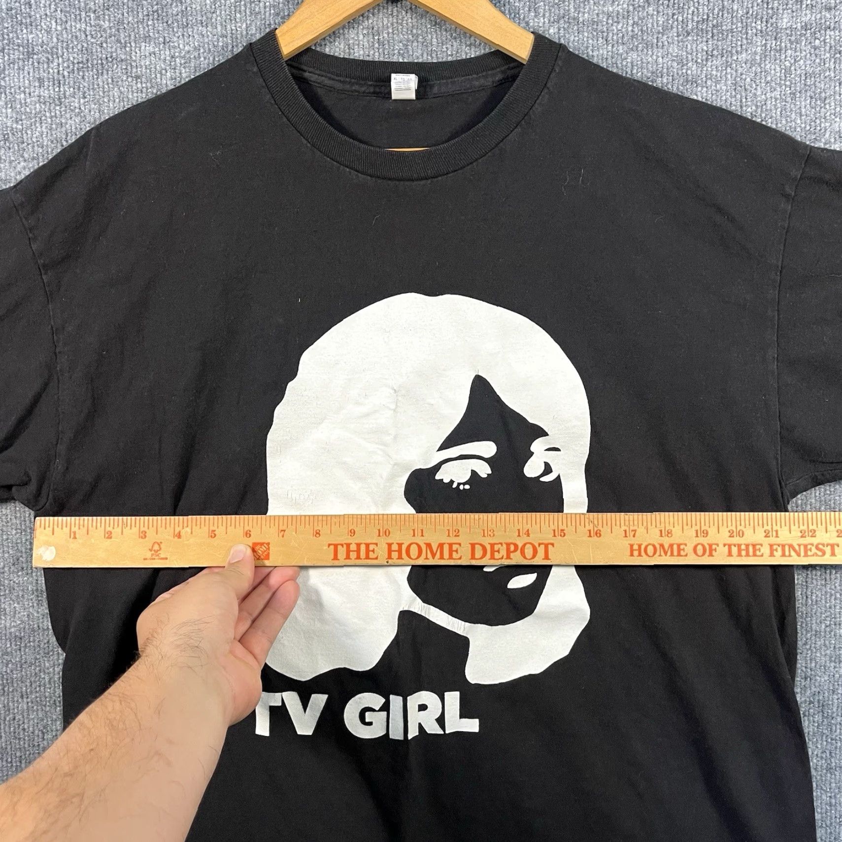 Gildan VINTAGE TV Girl Band Shirt XL Black Unisex Adults T-Shirt Graphic Rock Girl 80s 90s Concert Merch Size US XL / EU 56 / 4 - 4 Thumbnail