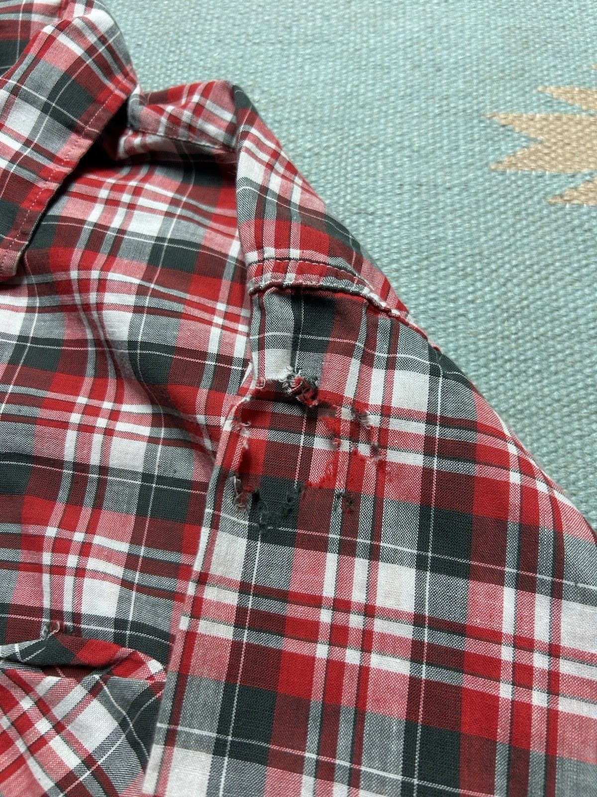 Vintage Vintage 1960s button shirt cotton plaid distressed large Size US L / EU 52-54 / 3 - 2 Thumbnail