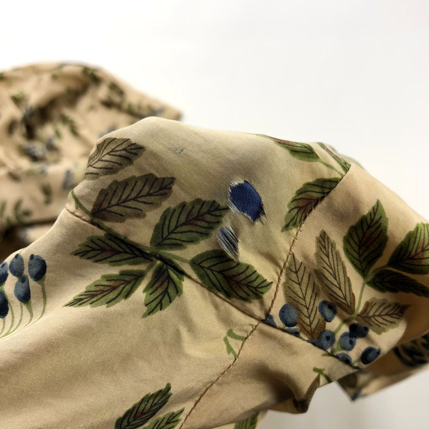 Liz Claiborne Elisabeth By Liz Claiborne 100% Silk 16 Button Long Sleeve Shirt Liz Claiborne Shirt Button-Up Silk Beige Floral Classic Casual Women Size 16 Size XXL / US 16-18 / IT 52-54 - 6 Thumbnail