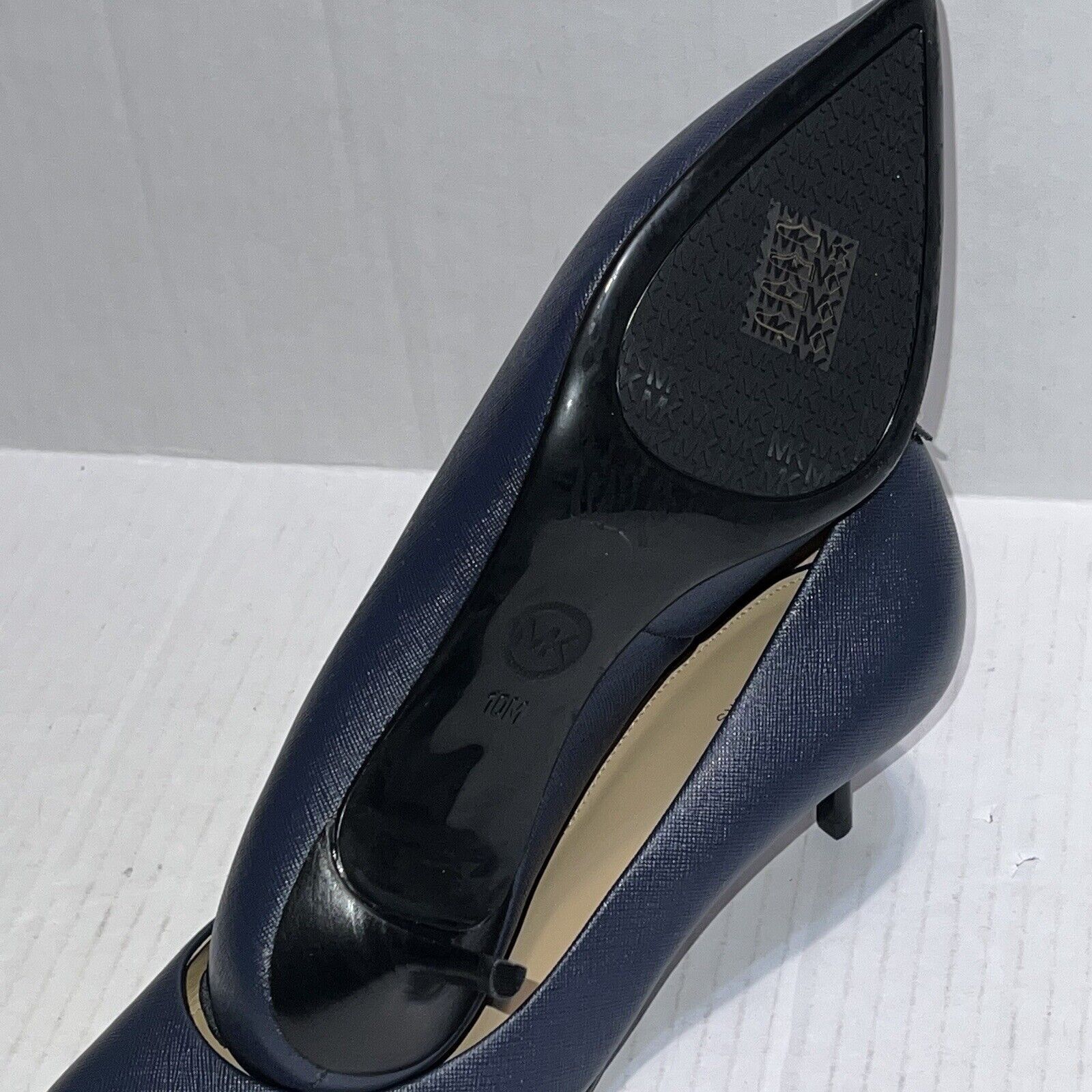 Michael Kors Michael Kors Alina Size 10M Blue Leather Heels PV19B Size US 10 / IT 40 - 11 Thumbnail