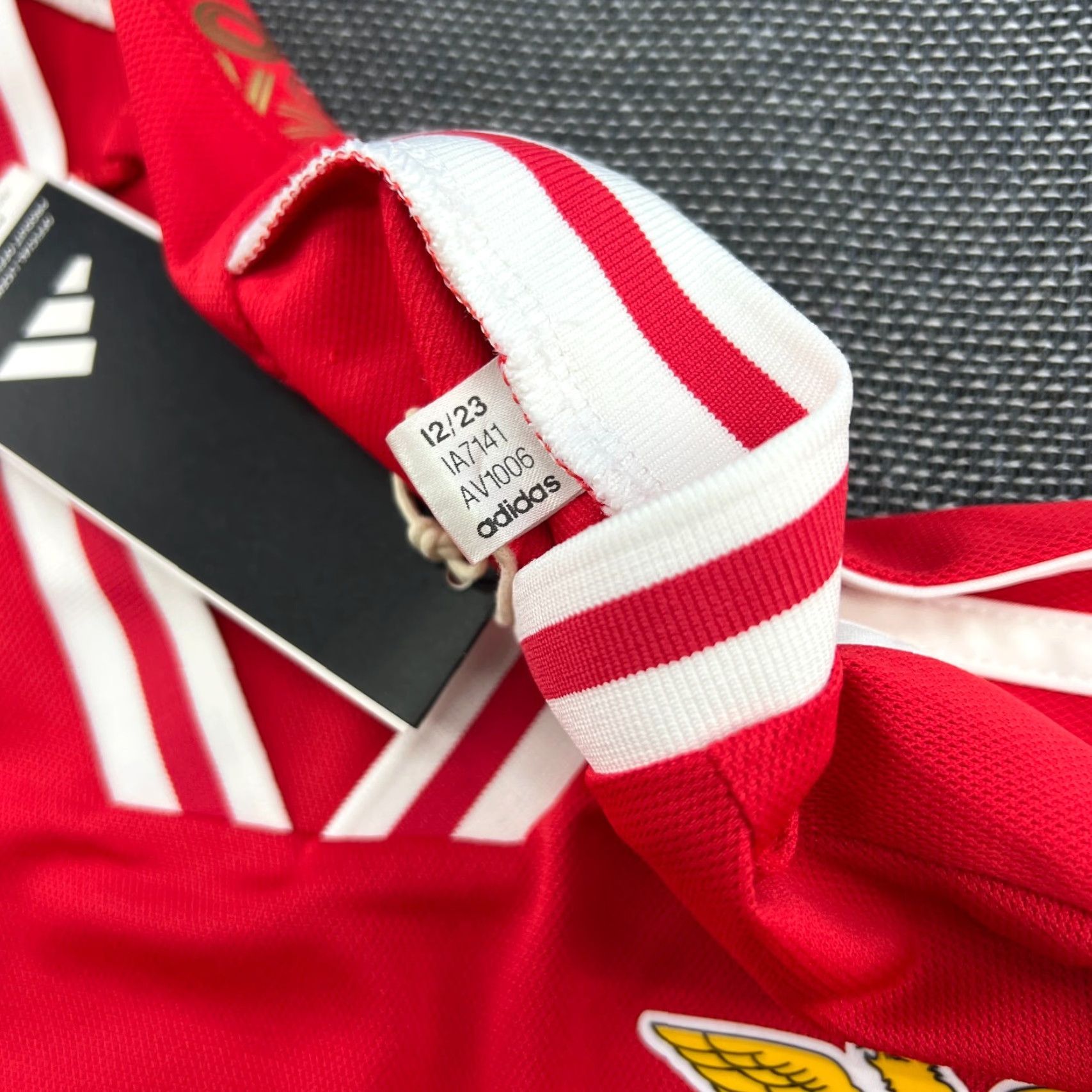 Adidas BNWT Benfica Adidas 2023-2024 Home Football Jersey Mens Small Adult Red Shirt Size US S / EU 44-46 / 1 - 6 Thumbnail