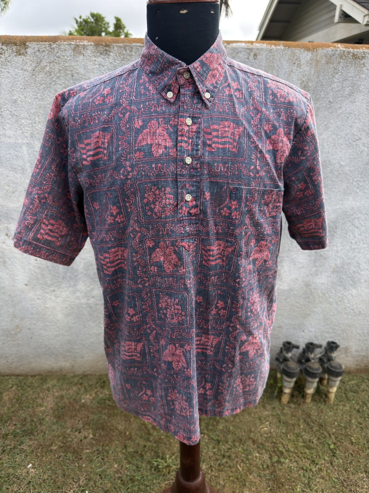 Reyn Spooner PreOwned Reyn Spooner Red/Blue Hawaiian Print Men's M Size US M / EU 48-50 / 2 - 1 Thumbnail