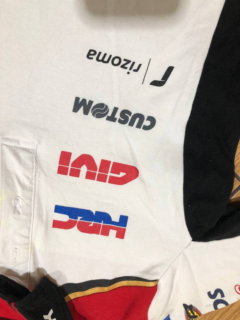 Honda Y2K Polo Honda logo castrol T-shirt Vintage LCR team Size US S / EU 44-46 / 1 - 9 Thumbnail