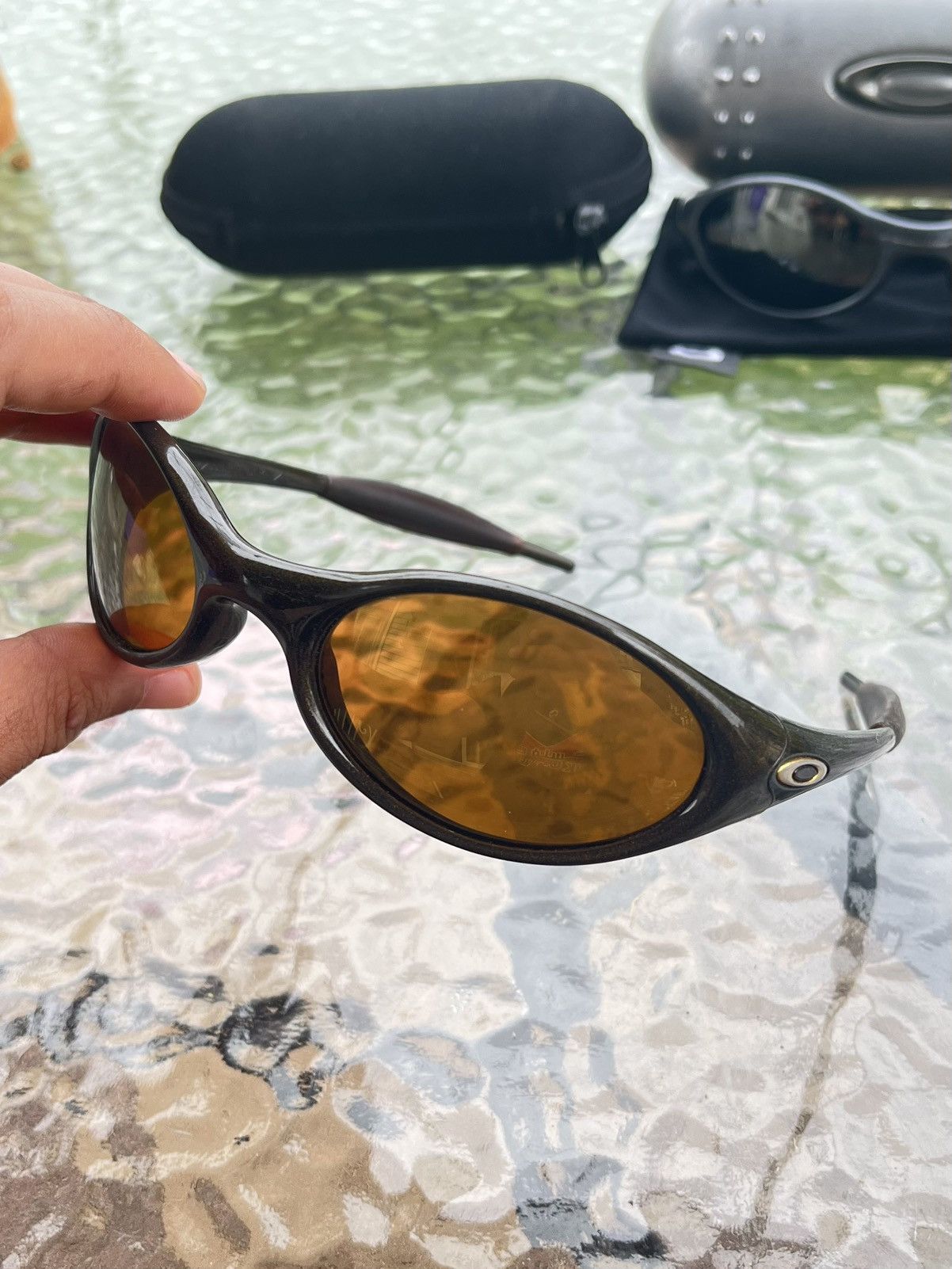 Oakley OAKLEY EYE JACKET 2000 2G BLACK GOLD | Grailed