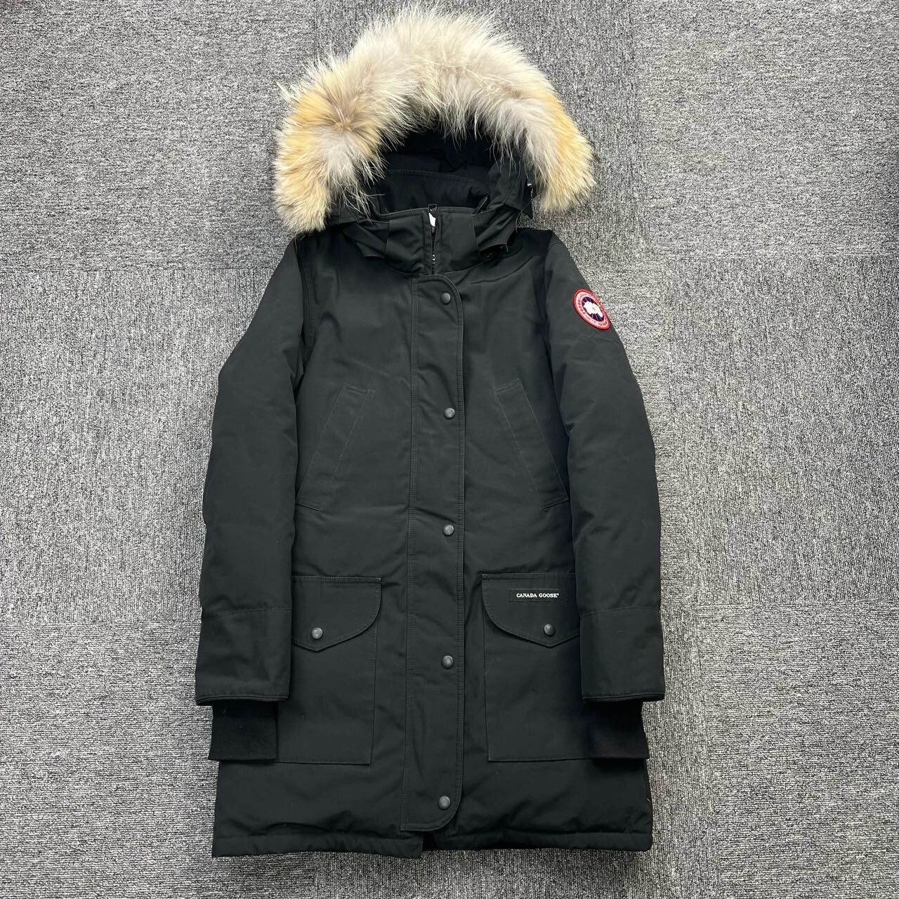 Canada Goose Canada Goose Women's XS Gray Parka Size XS / US 0-2 / IT 36-38 - 1 Thumbnail