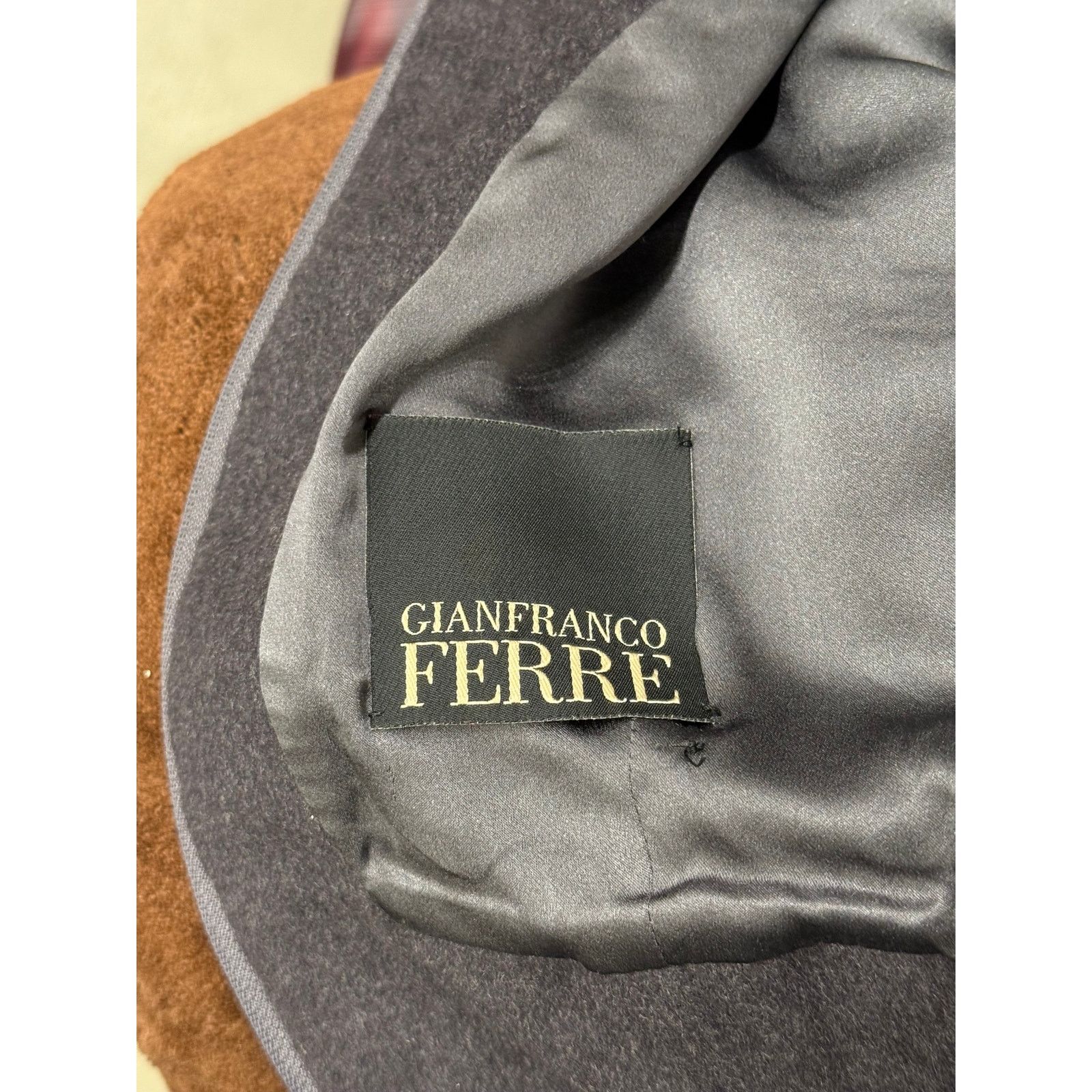 Gianfranco Ferre 2000s Gianfranco Ferre fitted jacket with elongated sleeves Size US M / EU 48-50 / 2 - 6 Thumbnail