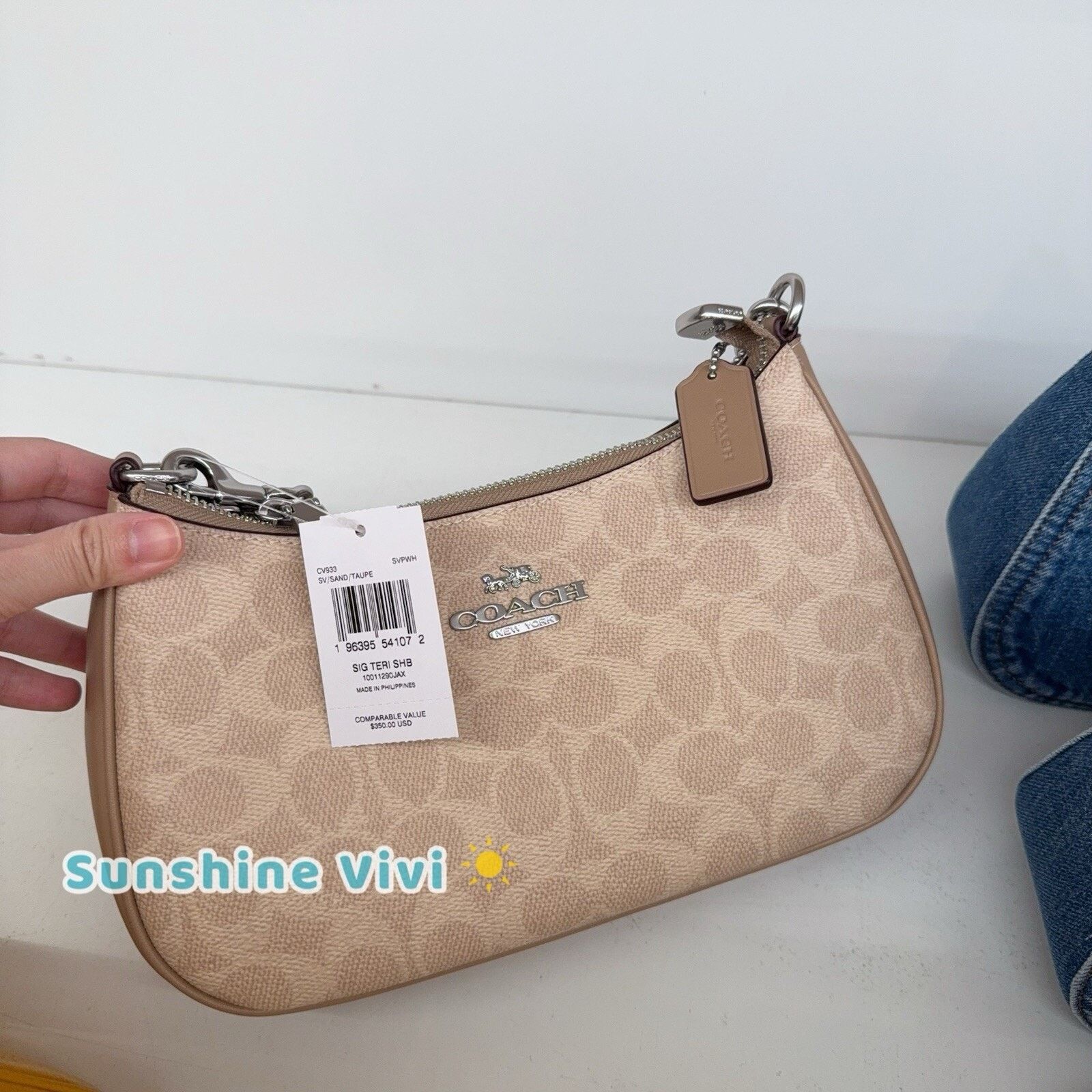 Coach NWT bundle Coach Teri Shoulder Bag cv933 & CCN71 Silk Scarf Size ONE SIZE - 3 Thumbnail