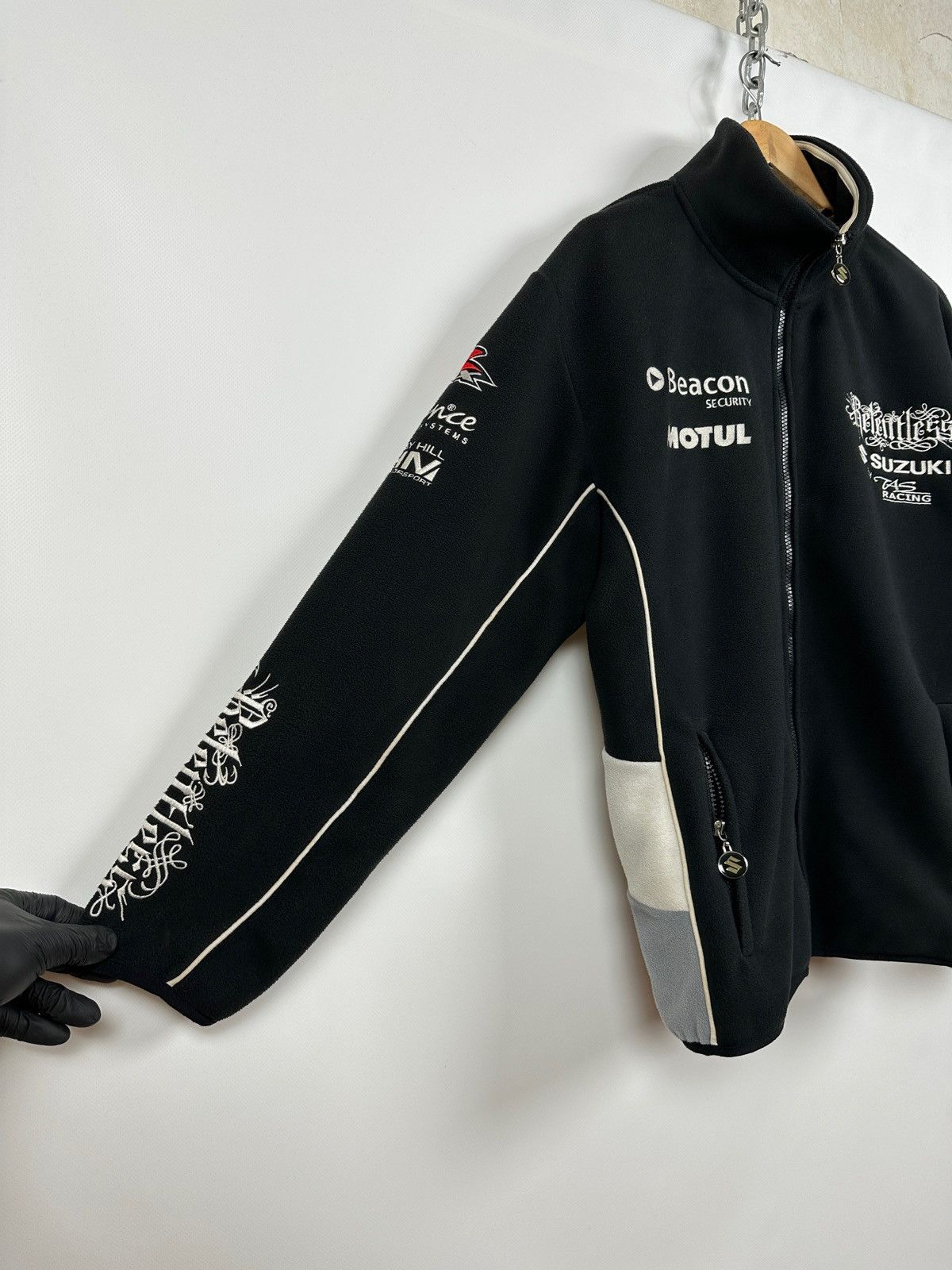 Vintage Vintage Suzuki Relentless By Taz Racing Zip Fleece Jacket Size US M / EU 48-50 / 2 - 16 Thumbnail