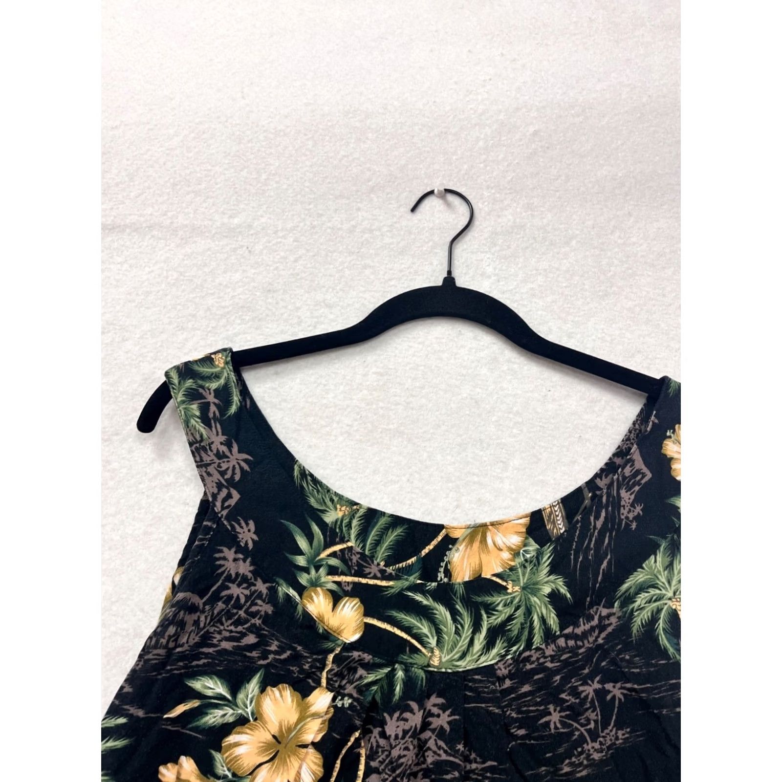 ALOHAS VINTAGE Aloha Hut Hawaiian Floral Sleeveless Tank Top L Women Black Hawaiin Floral Rayon 90s 00s Womens L Size L / US 10 / IT 46 - 4 Thumbnail