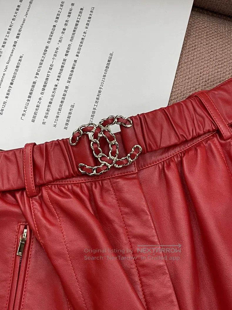 Chanel Chanel Red sheepskin double C belt shorts Size 24" / US 00 / IT 34 - 2 Thumbnail